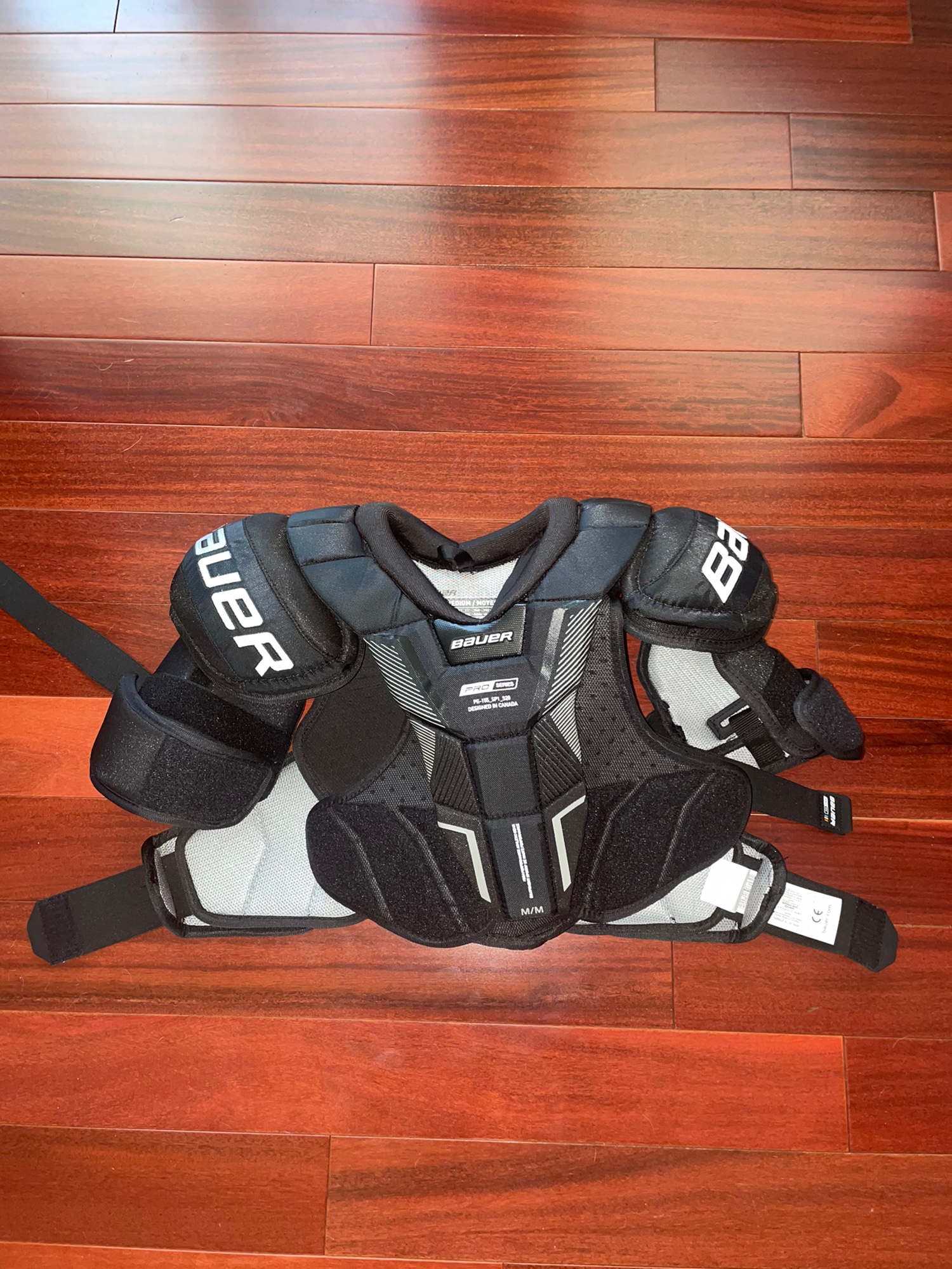 New Medium Bauer Pro Series Shoulder Pads SidelineSwap