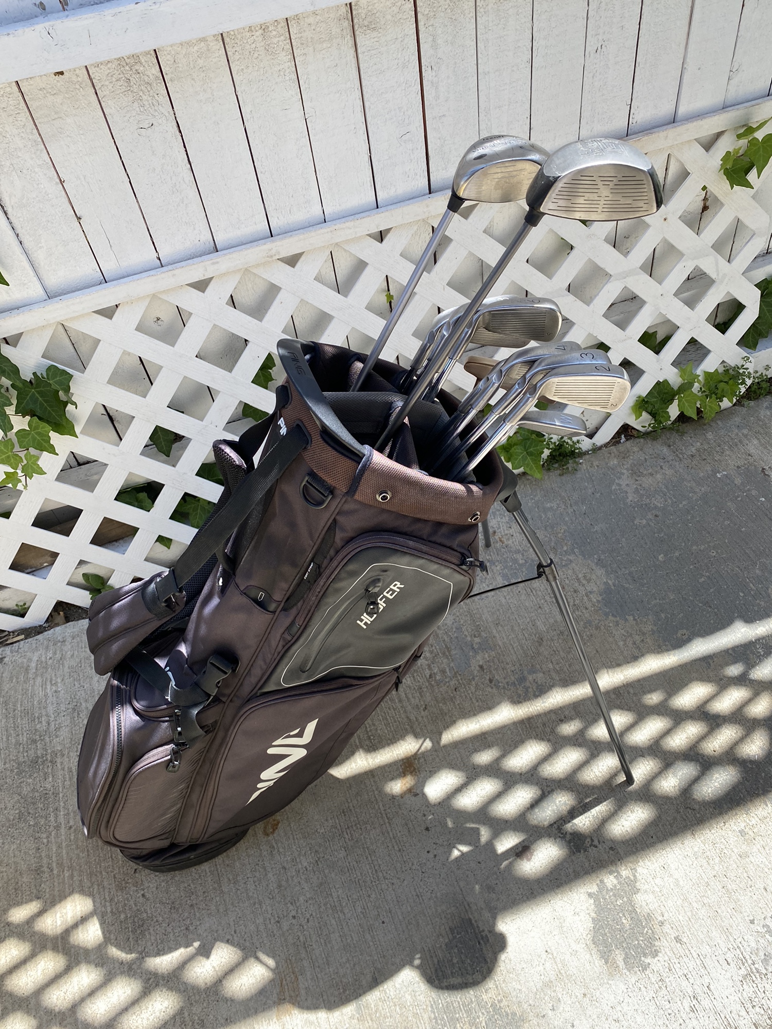 Ping i3 osize complete golf club set with like new hoofer bag