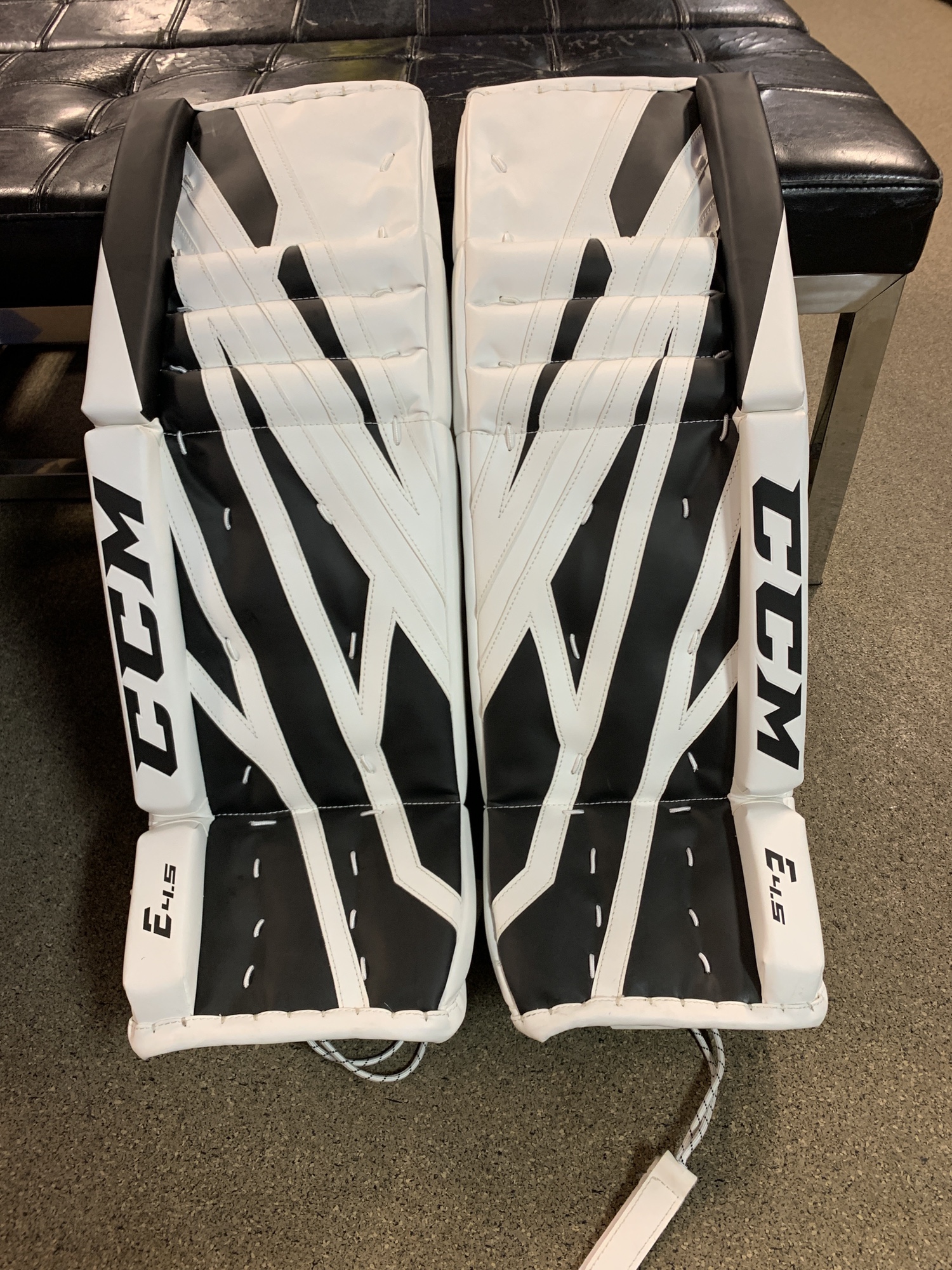 30" CCM Extreme Flex E4.5 Goalie Leg Pads SidelineSwap