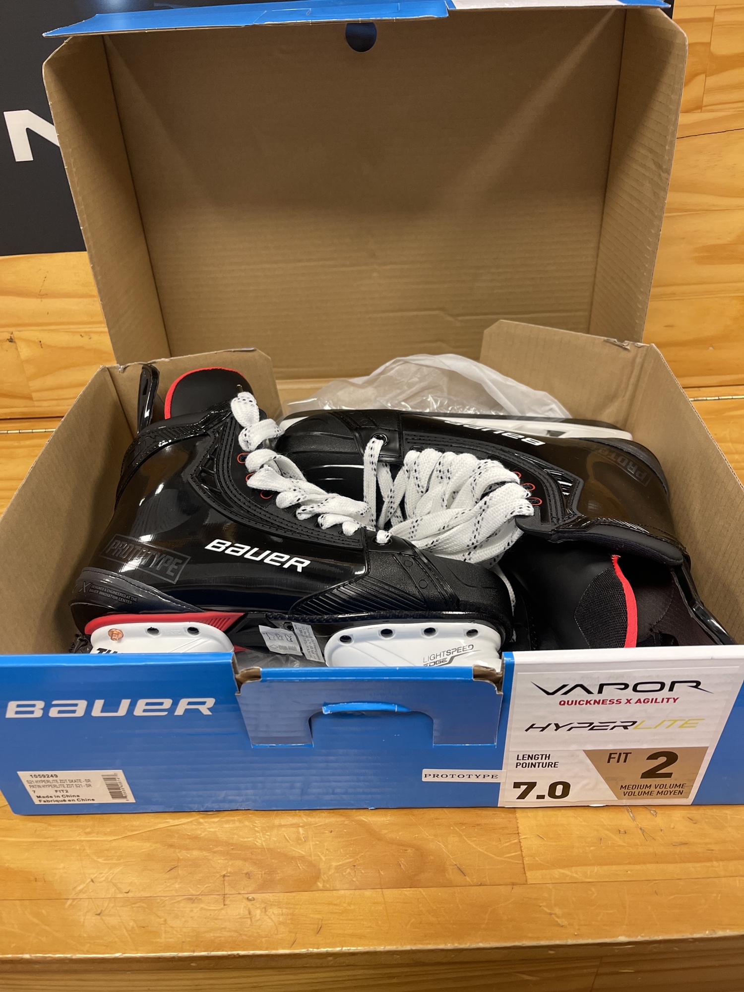 New Bauer Pro Stock Size 7 Prototype Vapor Hyperlite Hockey Skates