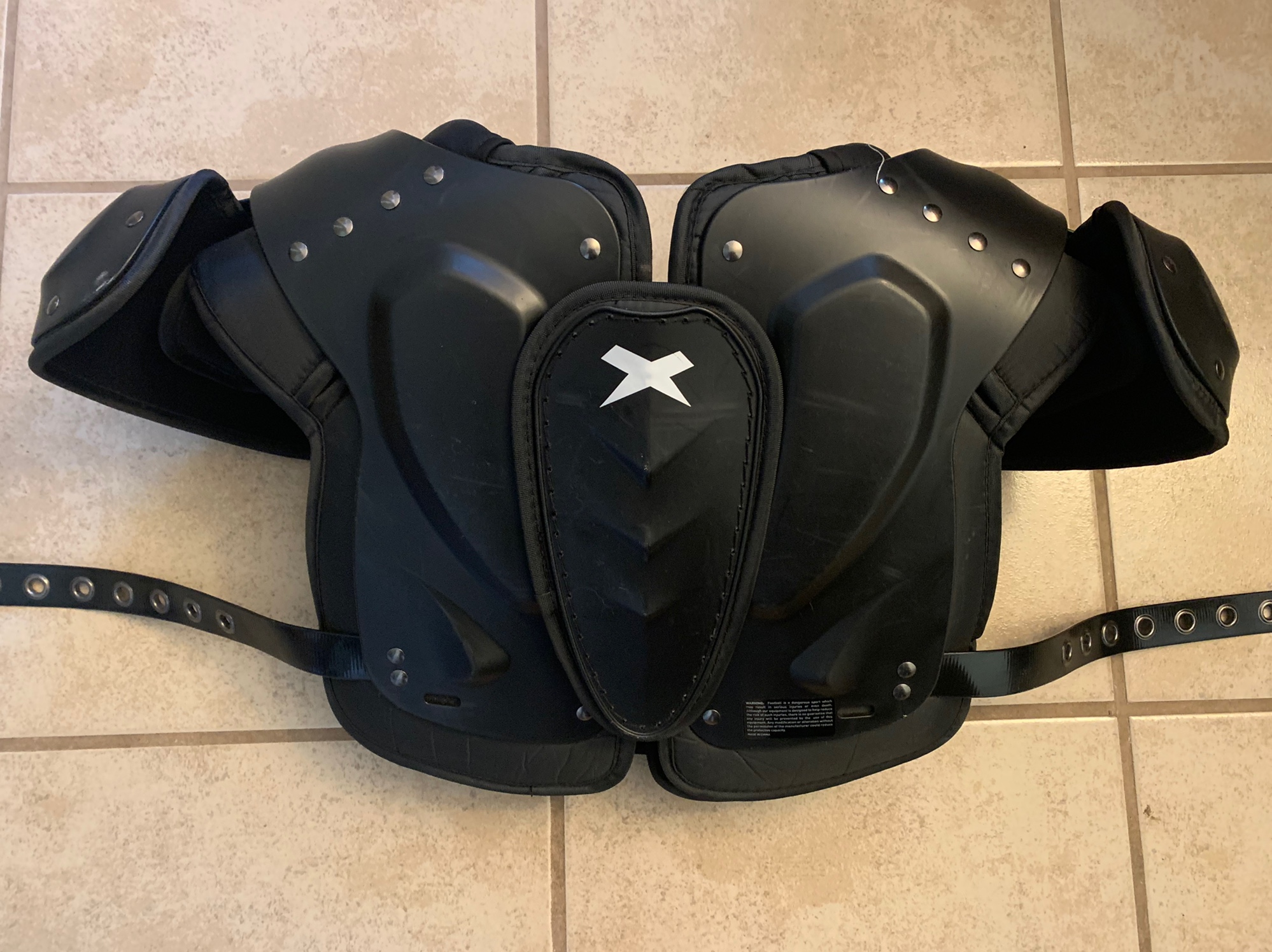 Youth Extra Large Xenith Fly Shoulder Pads SidelineSwap