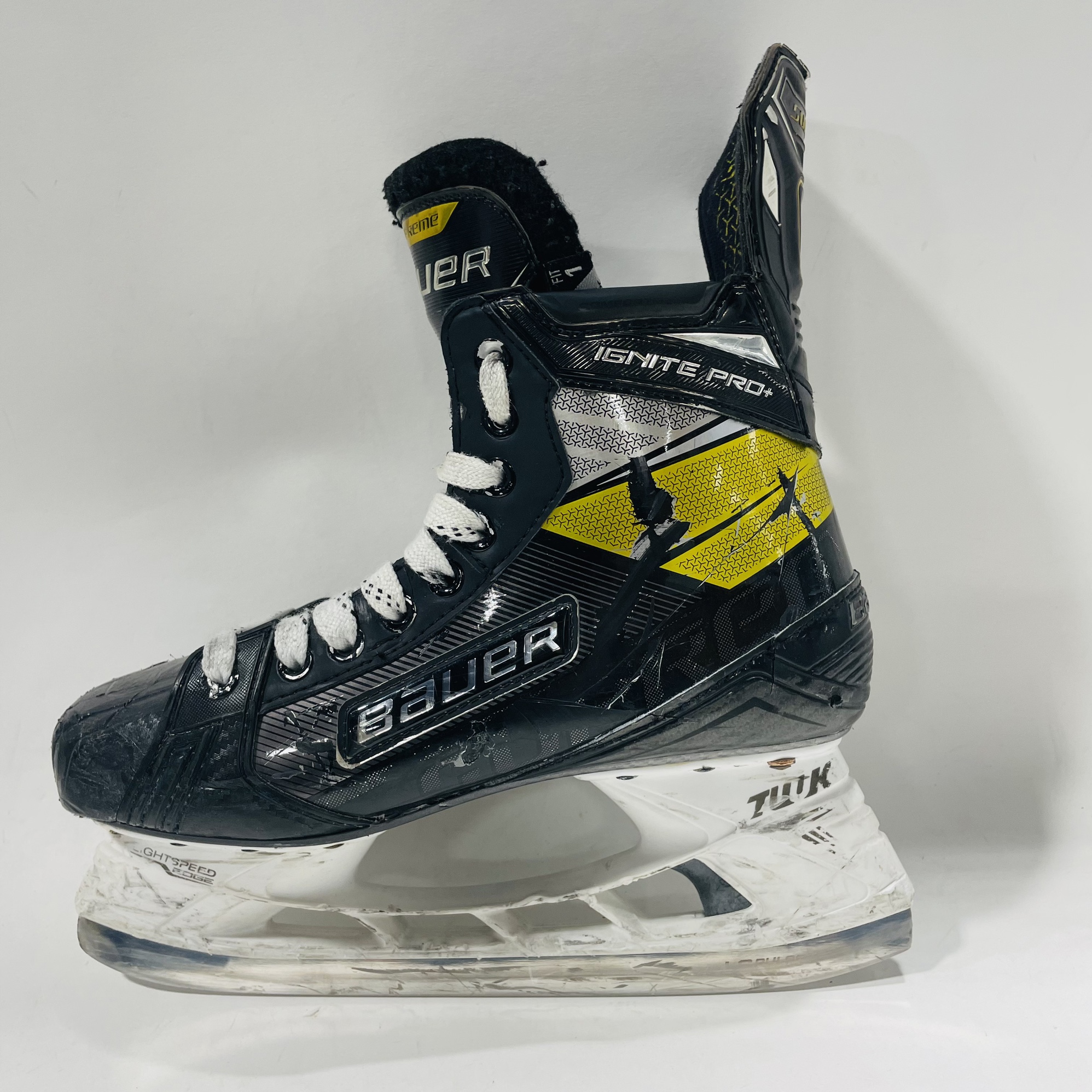 Used Bauer Size 7.5 Supreme Ignite Pro+ Hockey Skates SidelineSwap Used Bauer Size 7.5 Supreme Ignite Pro+ Hockey Skates SidelineSwap