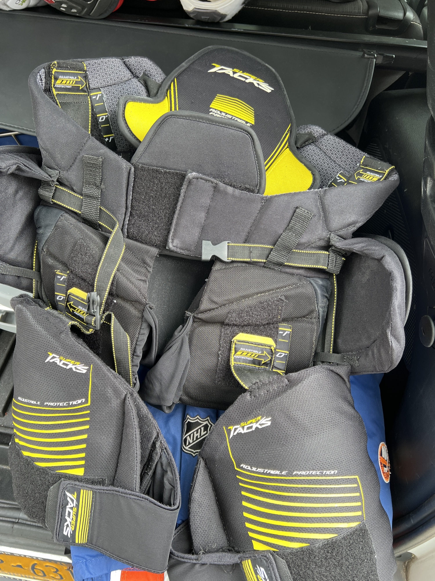 Used Small CCM Super Tacks Girdle With Shell SidelineSwap