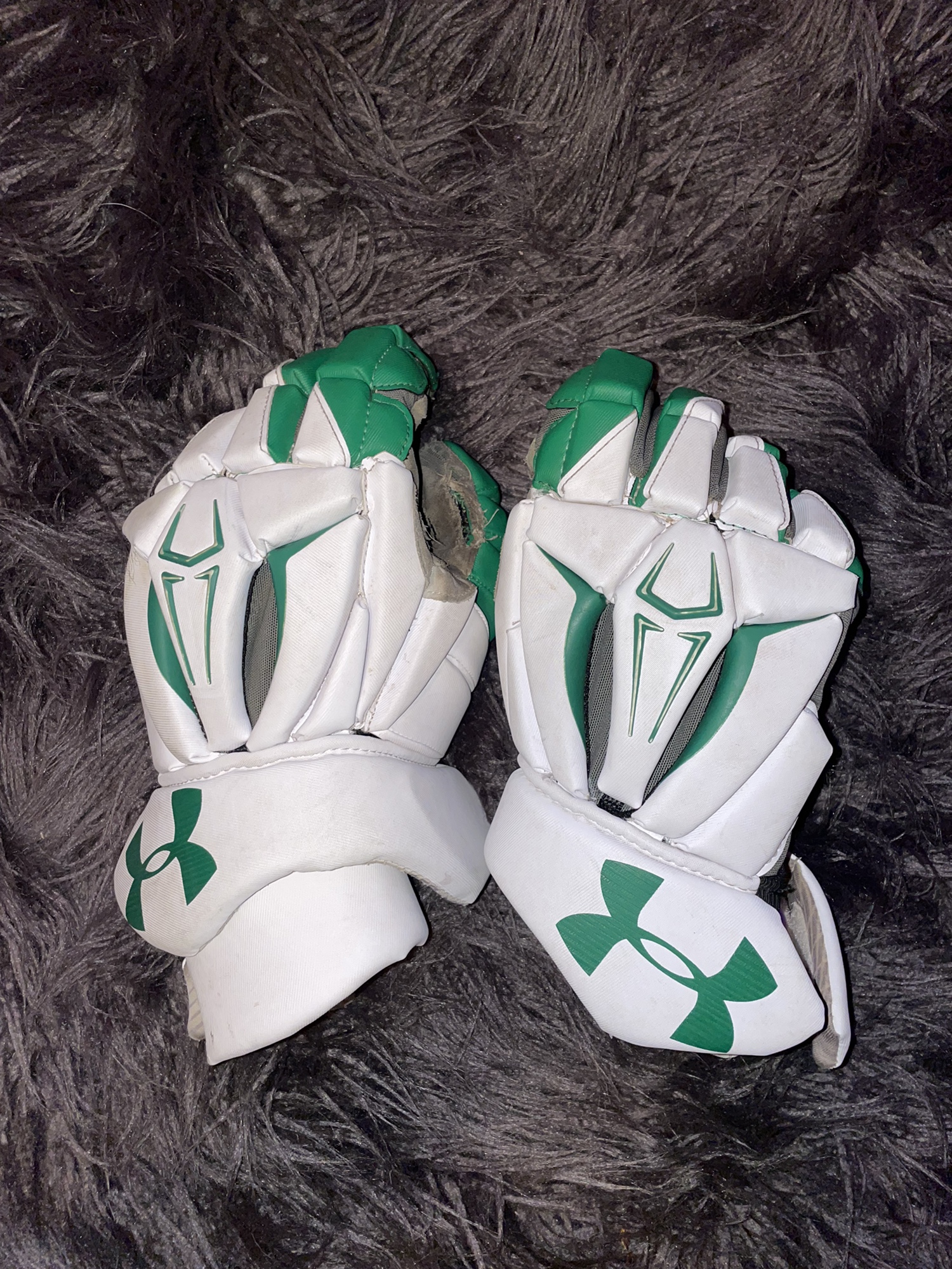 Notre Dame Under Armour Lacrosse Gloves SidelineSwap