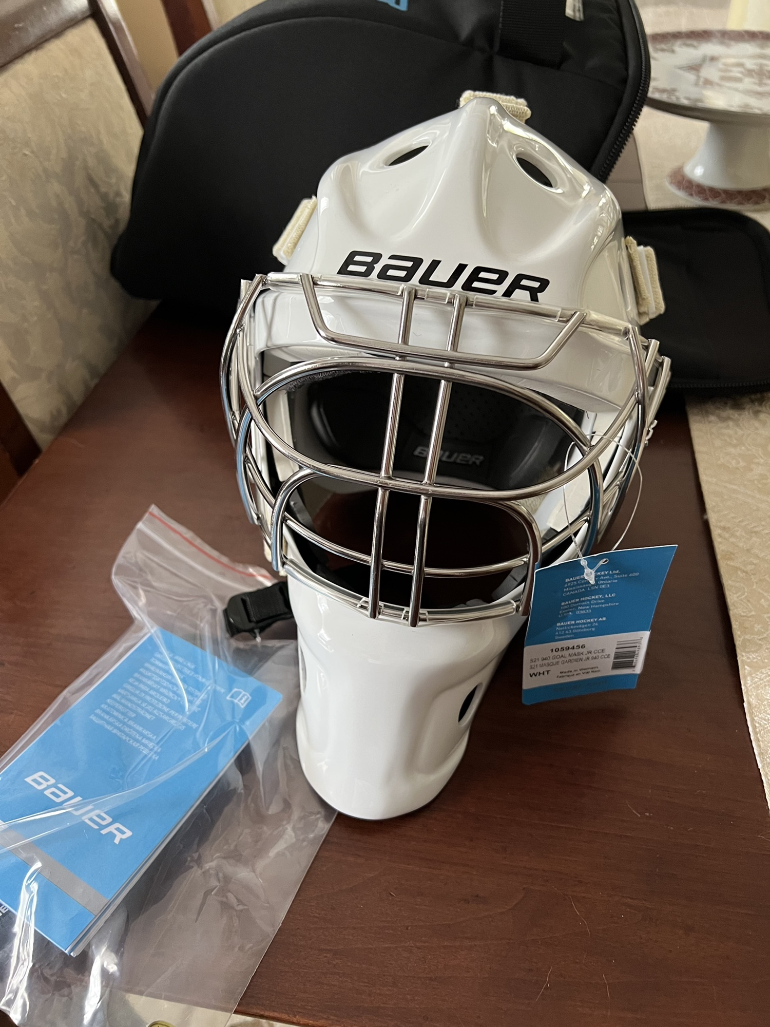 940 Bauer Junior goalie mask CCE SidelineSwap