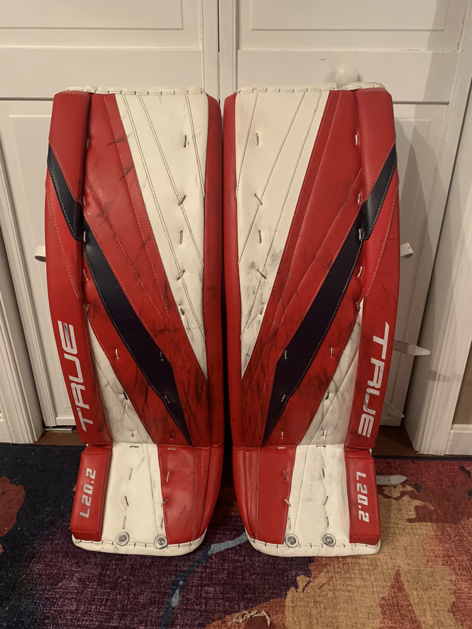 Washington Capitals Ilya Samsonov game used True L20.2 pads SidelineSwap