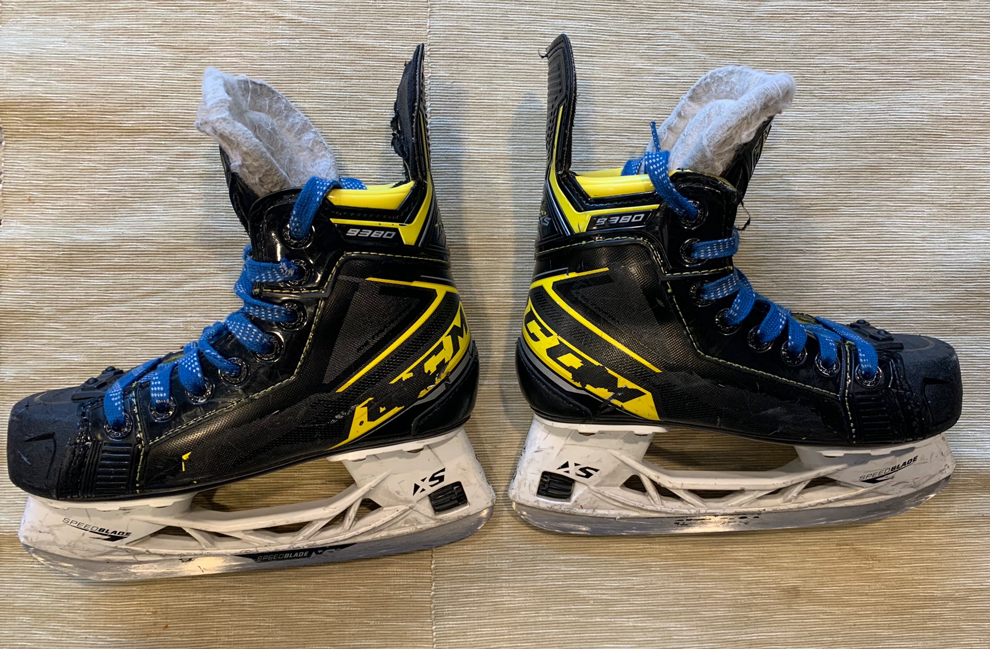CCM Super Tacks 9380 Ice Hockey Skates Junior 2.0 SidelineSwap