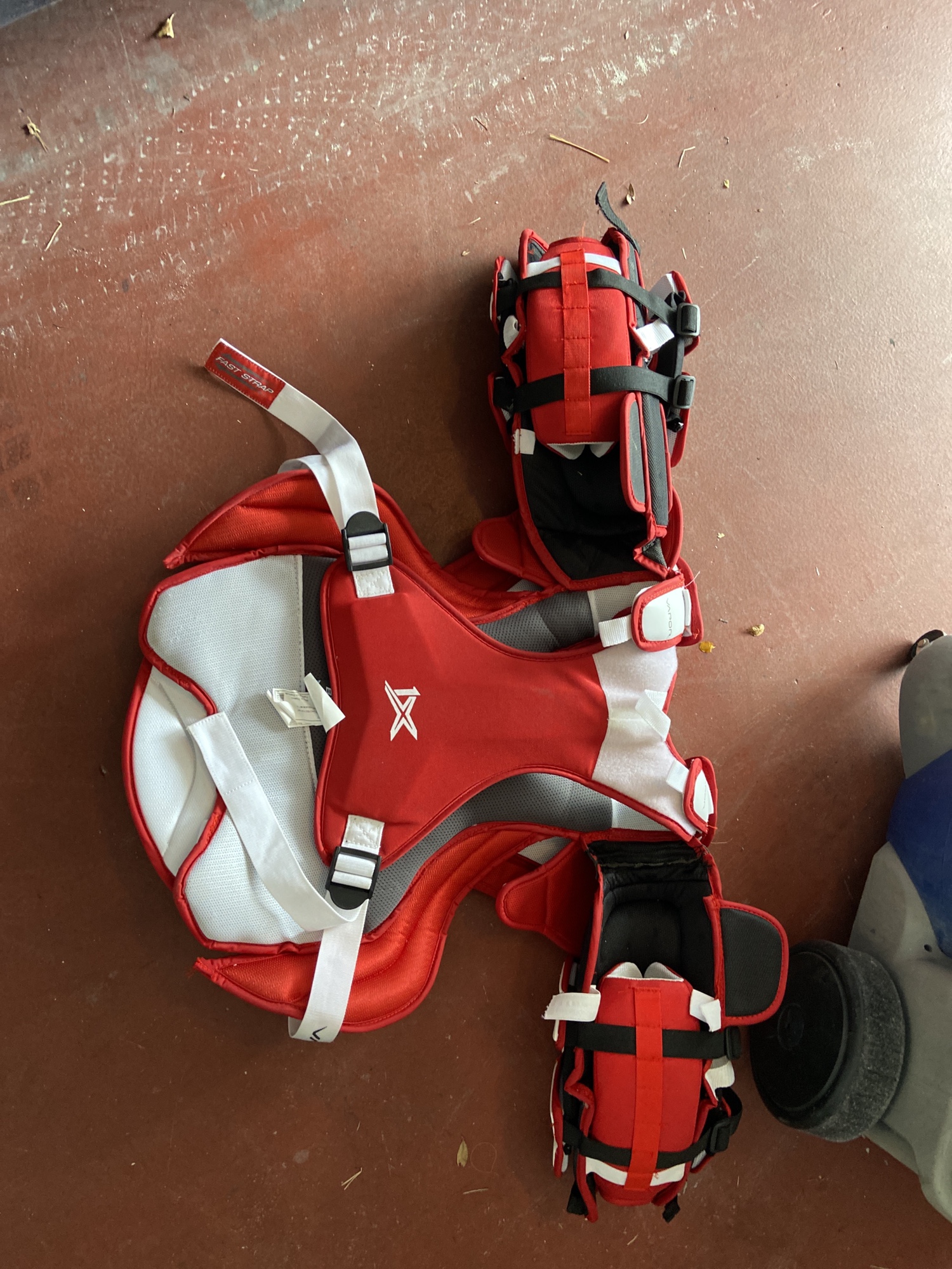 Used Large Bauer Vapor 1X Goalie Chest Protector SidelineSwap