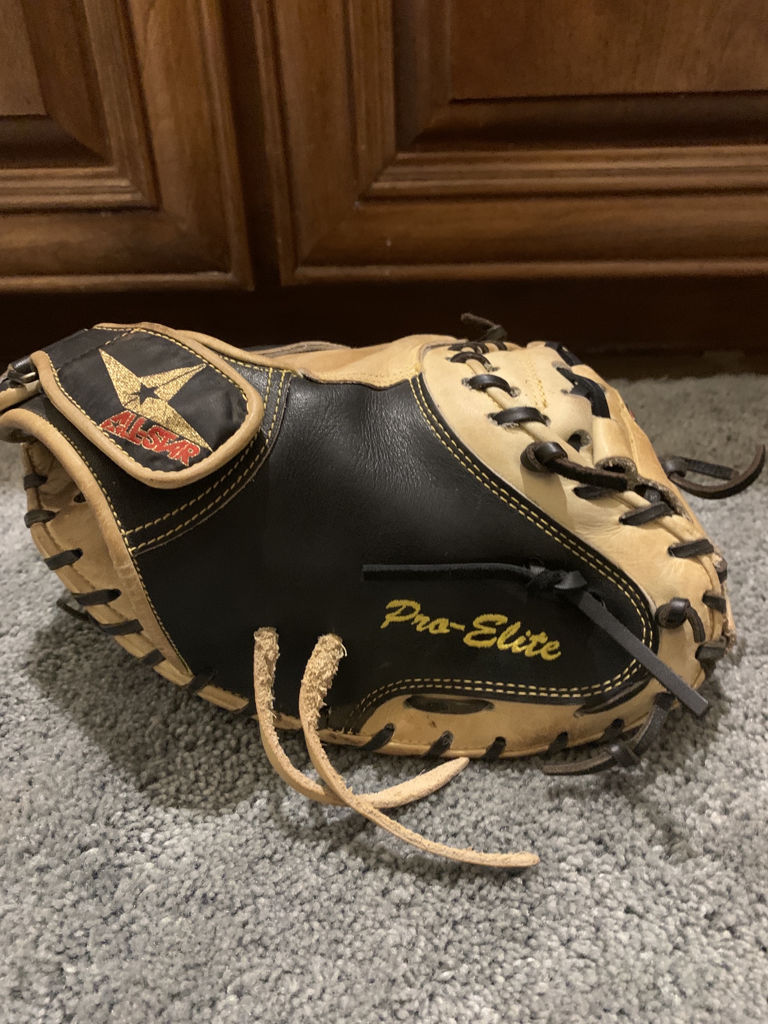 Slightly Used Allstar Pro Elite Catchers Mitt SidelineSwap