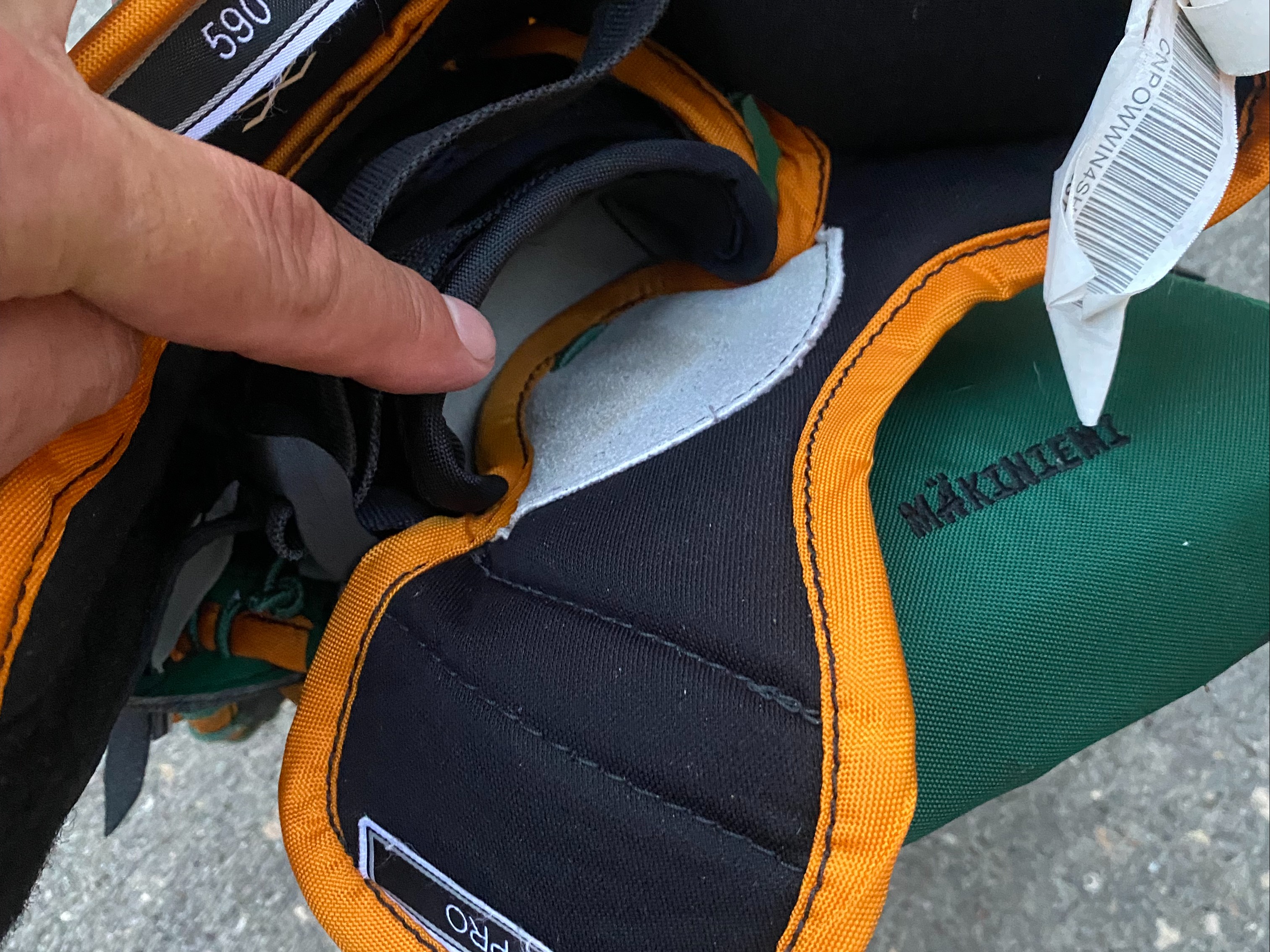 CCM AXIS Pro Stock Goalie Pads and Glove Set MAKINIEMI Carolina