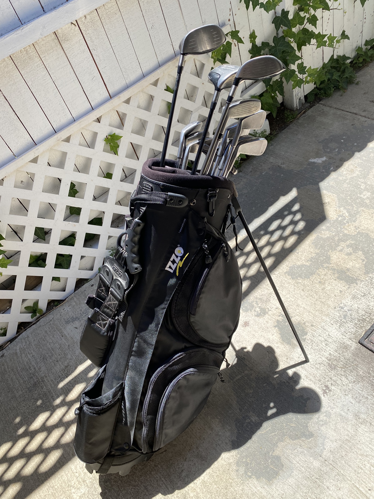 Taylormade and Tommy Armour complete golf club set with stand bag