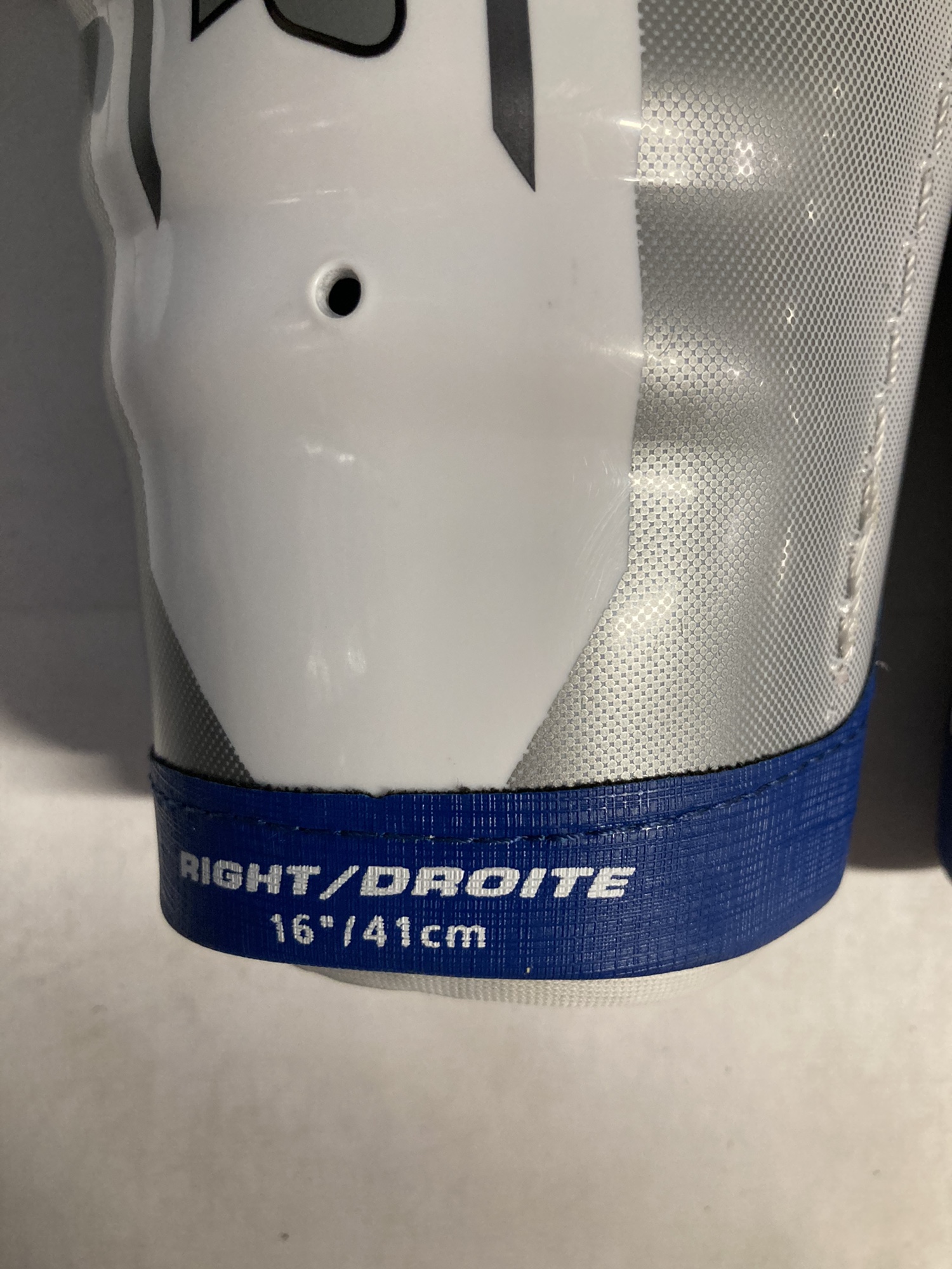 New Bauer Nexus 8000 Shin Pads (SHN121) SidelineSwap