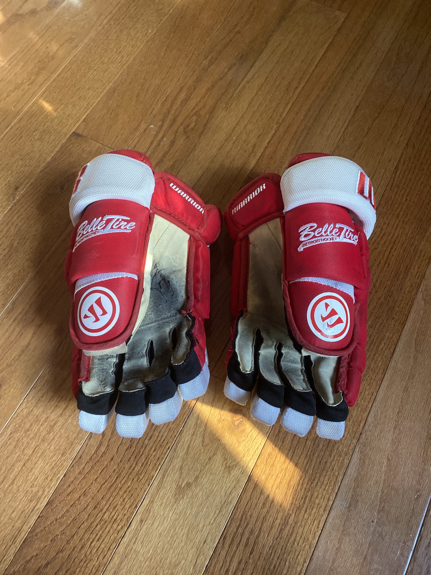 Belle Tire AAA Size 13’’ Senior Hockey Gloves SidelineSwap