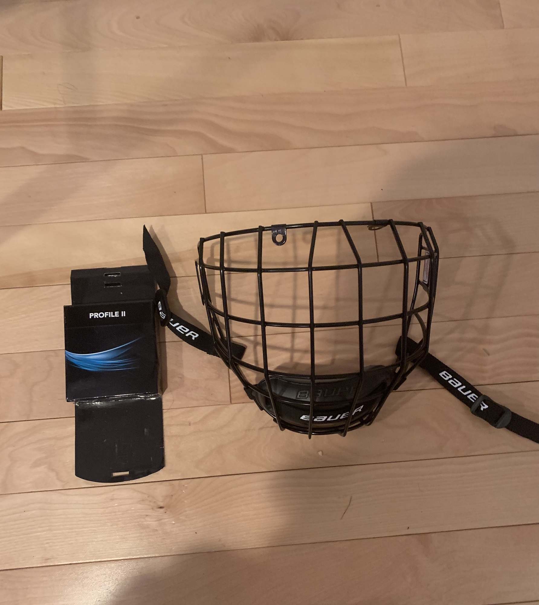 New Medium Bauer Black Cage Profile II SidelineSwap
