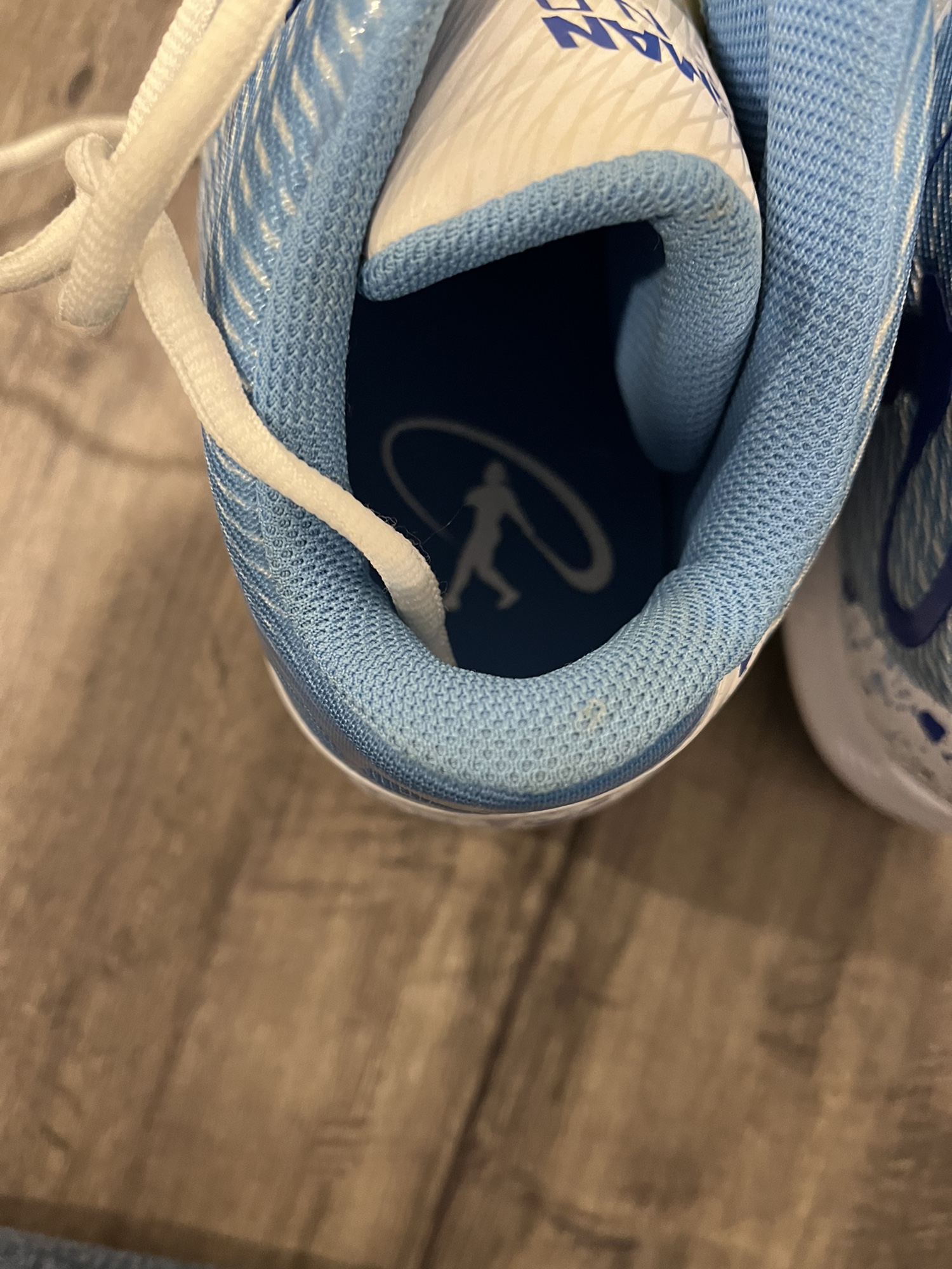 swingman baseball cleats