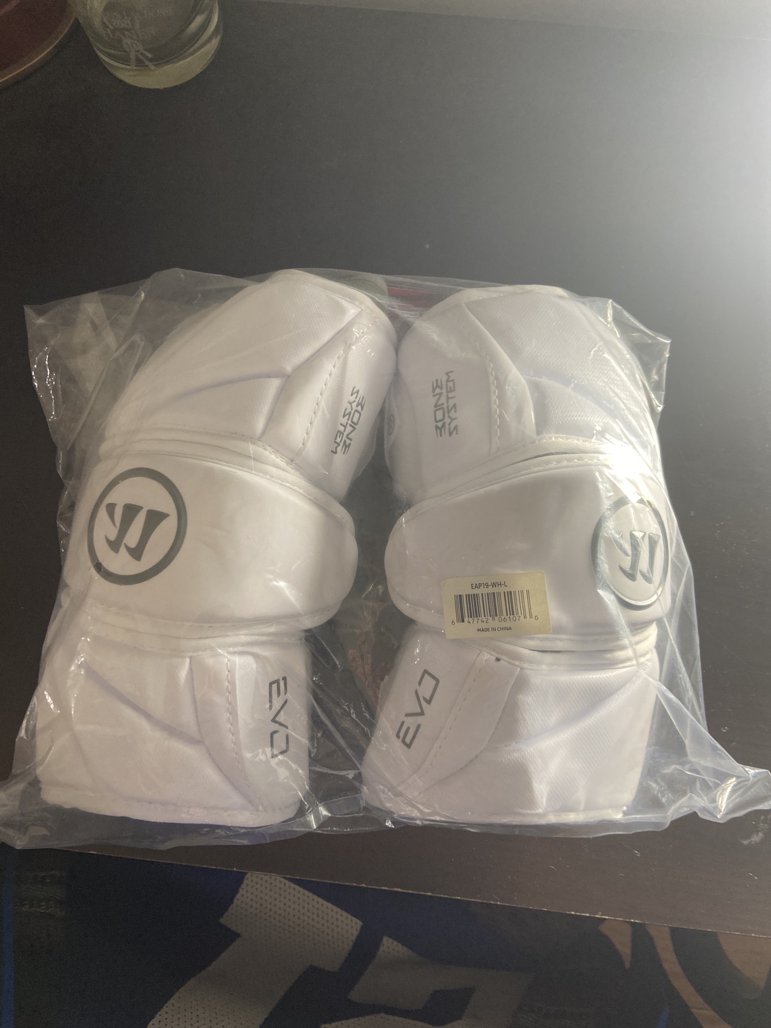 NEW 2021 Warrior EVO Zone System Midfield Elbow Pads SidelineSwap