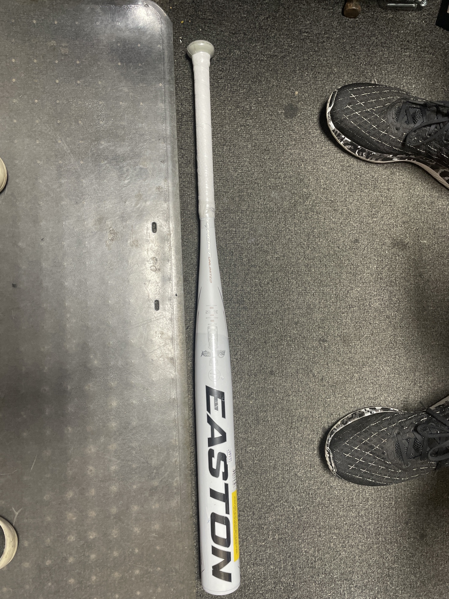 New Easton (10) 22 oz 32" Ghost Unlimited Bat SidelineSwap