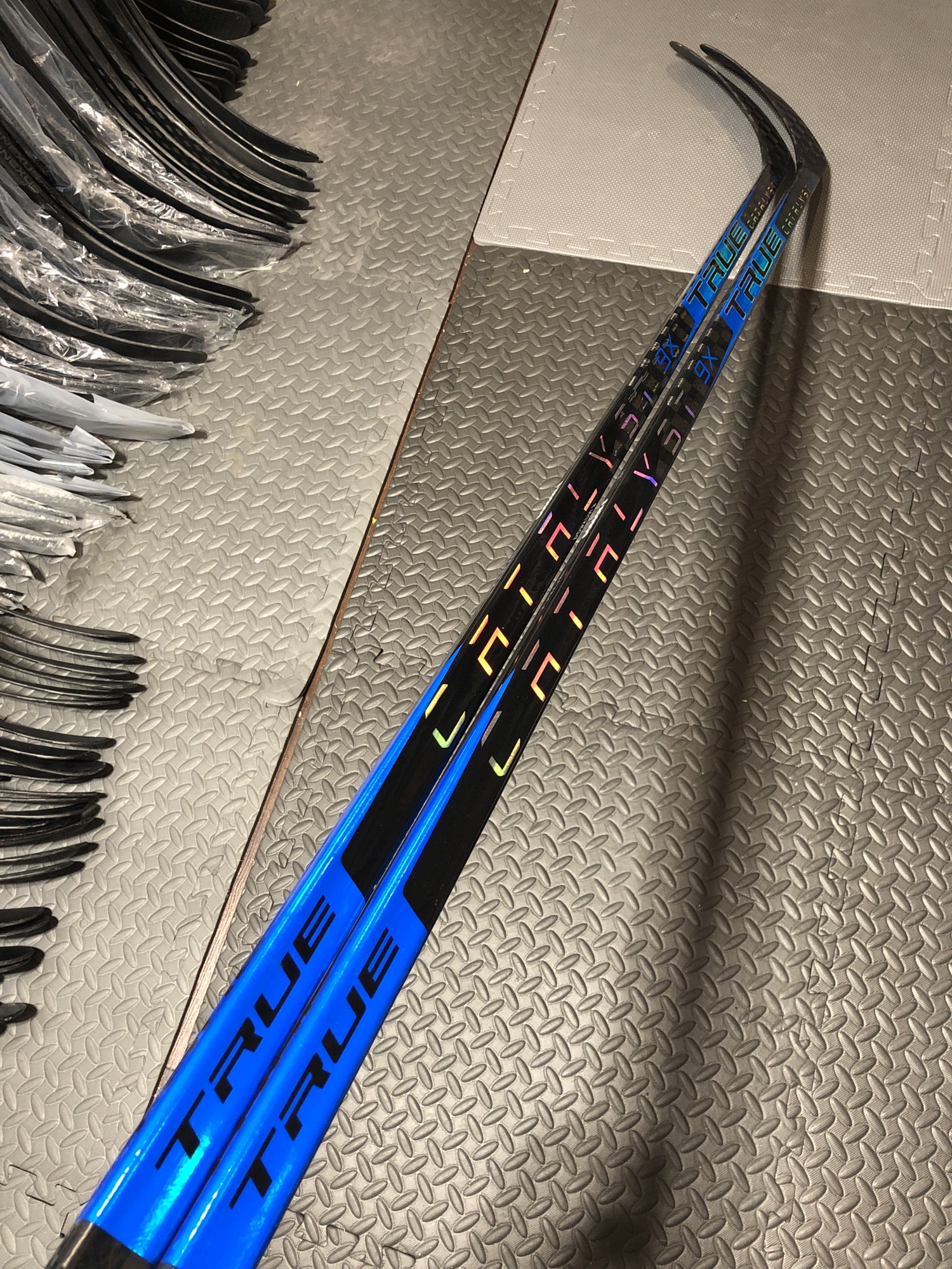 1x New RH True Catalyst 9X Wheeler TC2.5 100 Flex SidelineSwap 1x New RH True Catalyst 9X Wheeler TC2.5 100 Flex SidelineSwap
