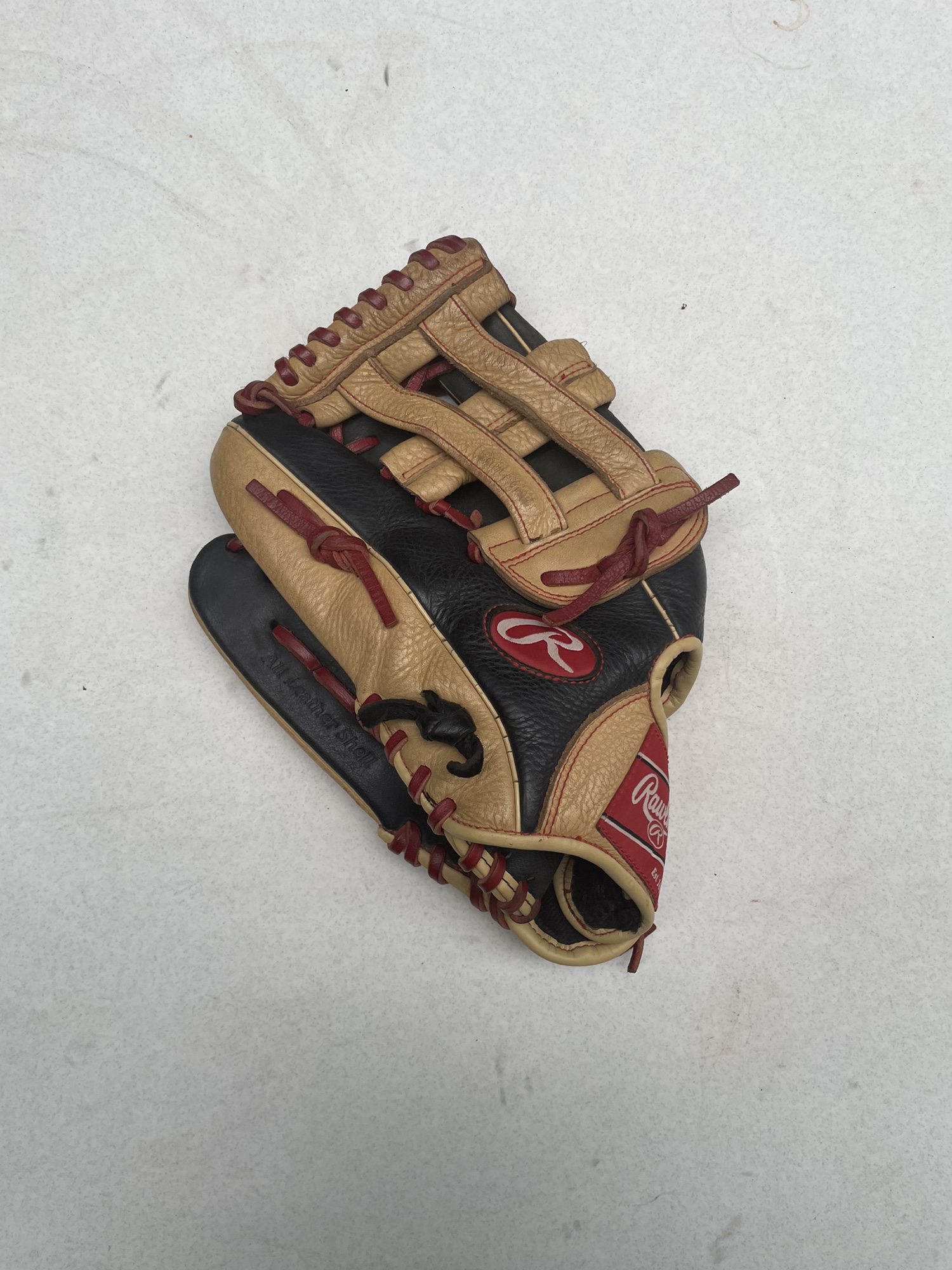 Used Left Hand Throw Baseball Glove SidelineSwap