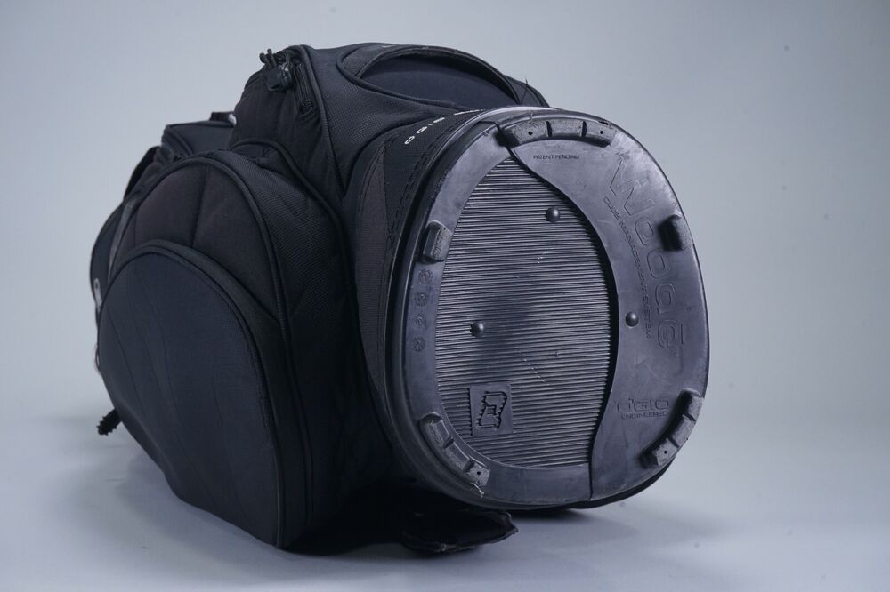 OGIO ENGINEERED GOLF 7WAY DIVIDER GOLF CART BAG, BLACK SidelineSwap
