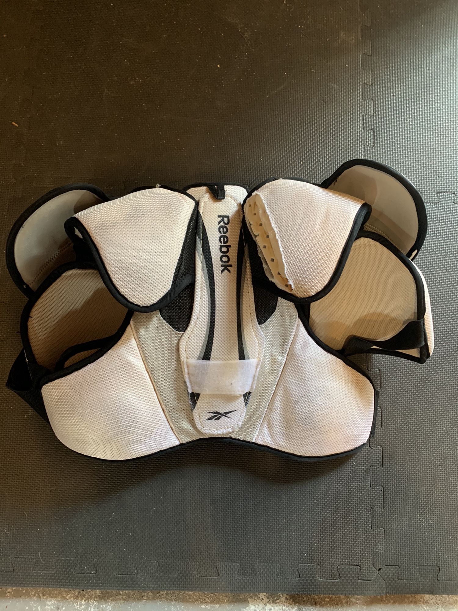 Reebok 9K Pro Stock Shoulder Pads Large SidelineSwap