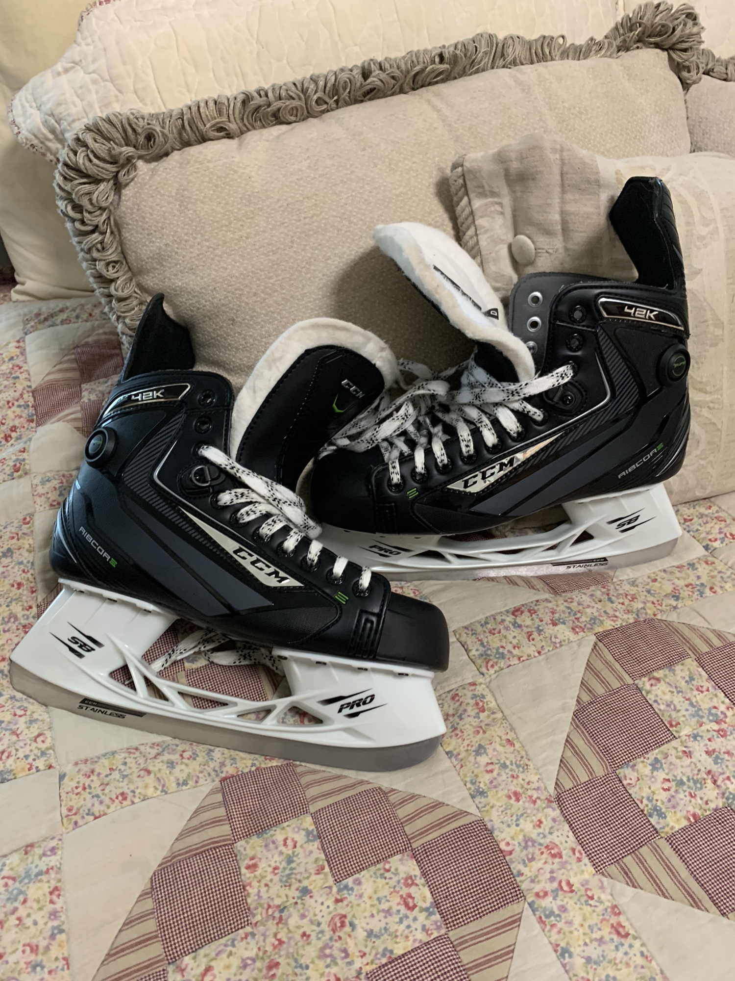 CCM 42K Ribcore Pump Skates New 8.5D SidelineSwap