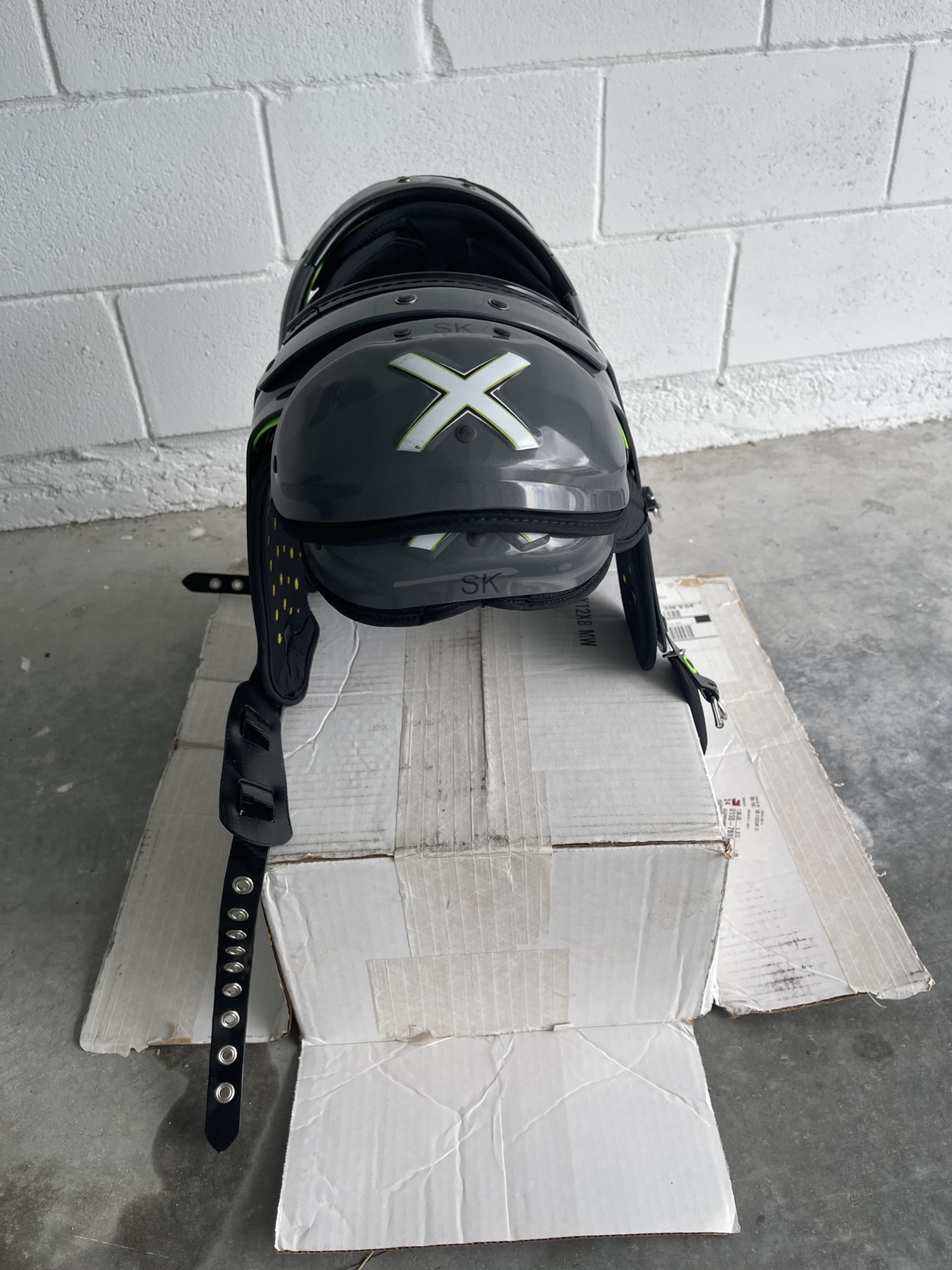 (New)XTECH Shoulder Pads SidelineSwap