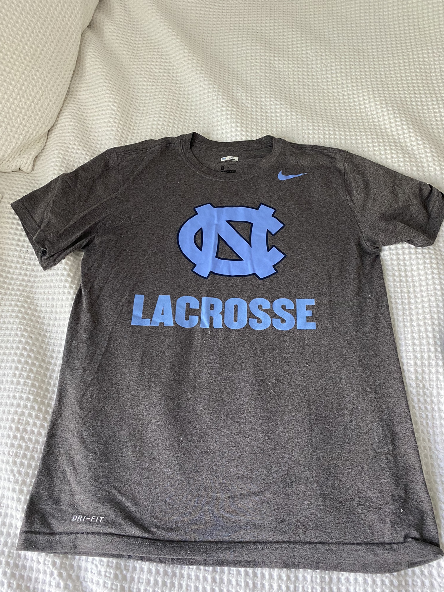 Unc lacrosse team issued shirt SidelineSwap