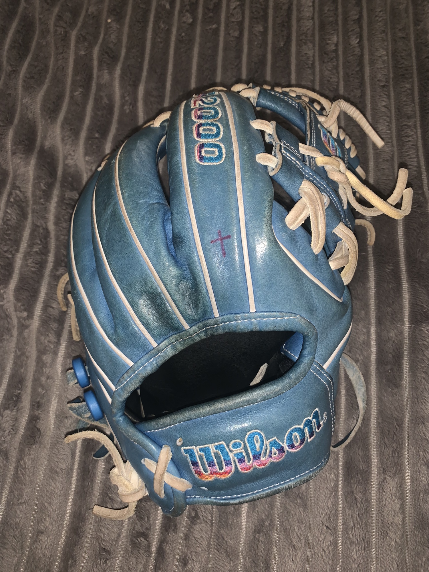 Wilson A2000 1786 Baseball Glove Autism Awareness Glove SidelineSwap