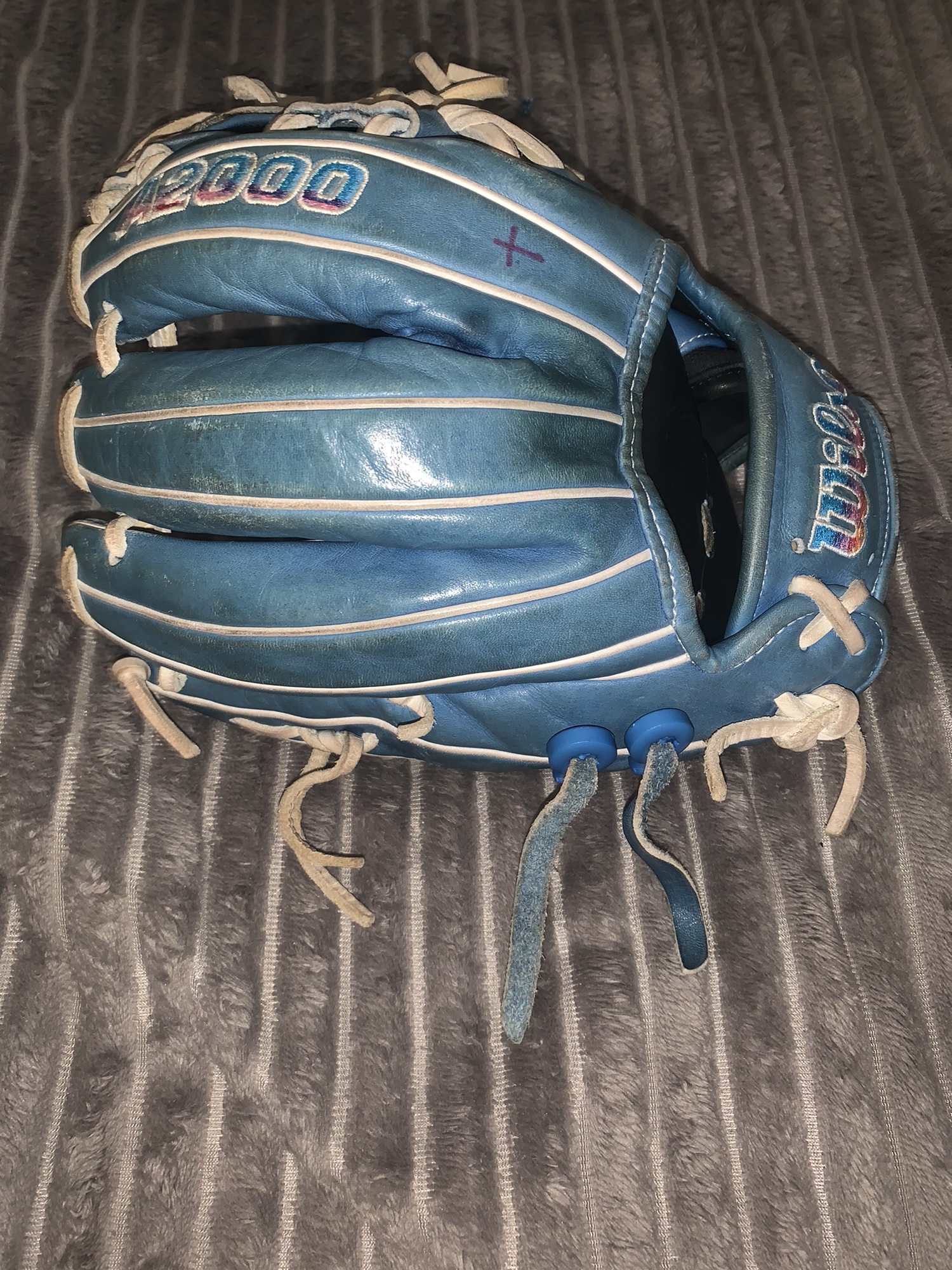 Wilson A2000 1786 Baseball Glove Autism Awareness Glove SidelineSwap