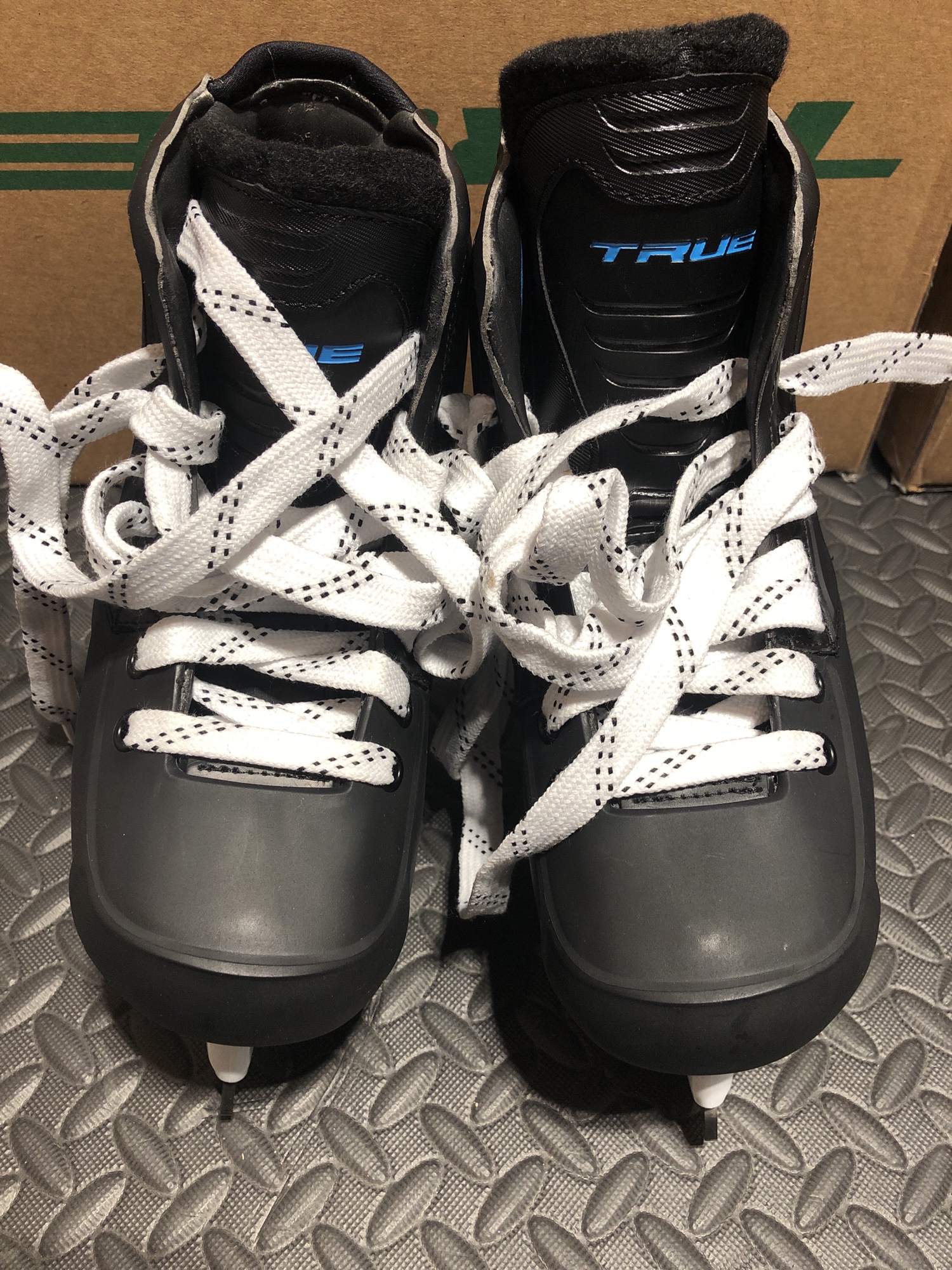 New True Wide Width Size 8 Custom Pro Hockey Goalie Skates SidelineSwap