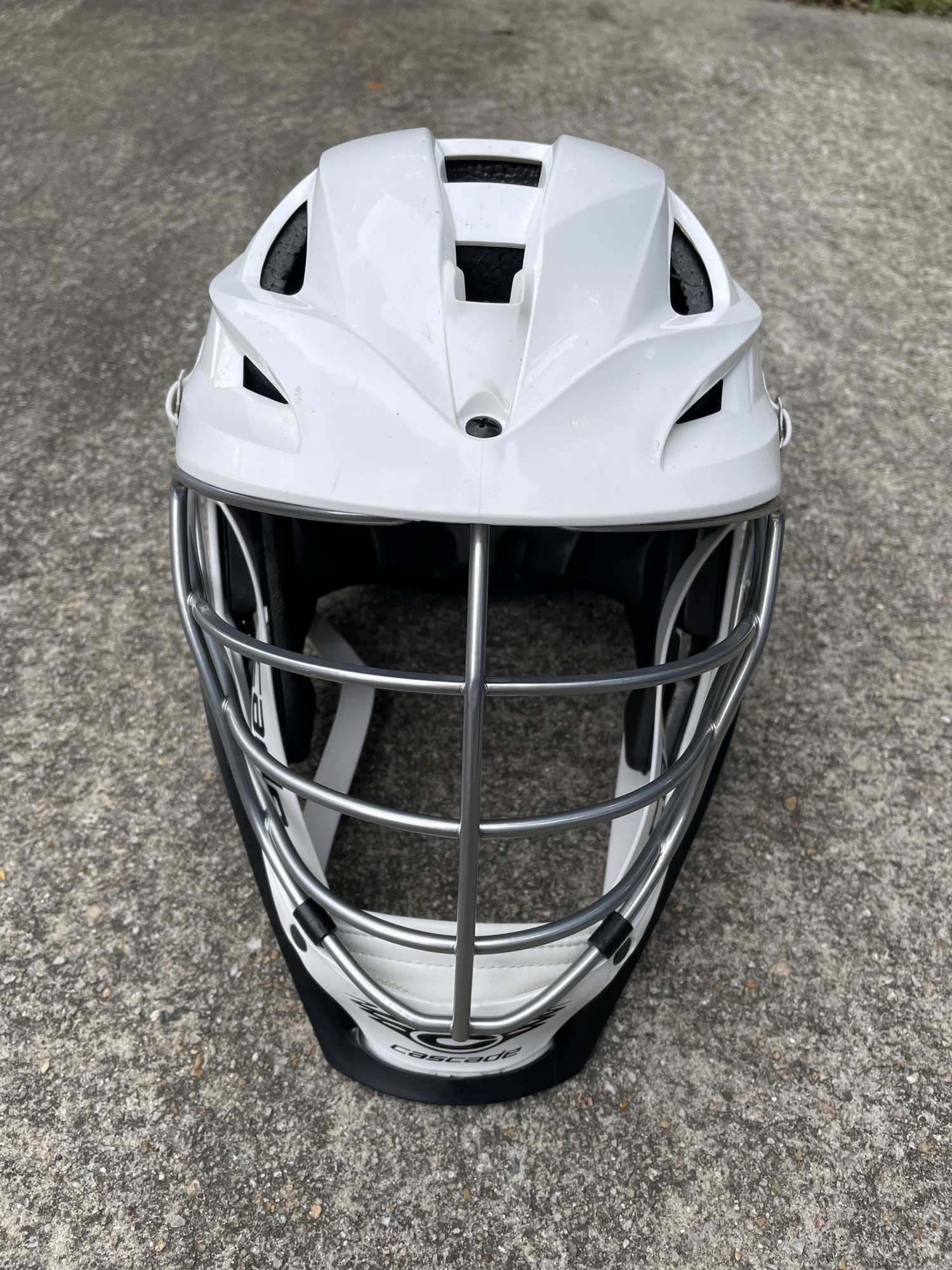 Used white cascade lacrosse helmet SidelineSwap
