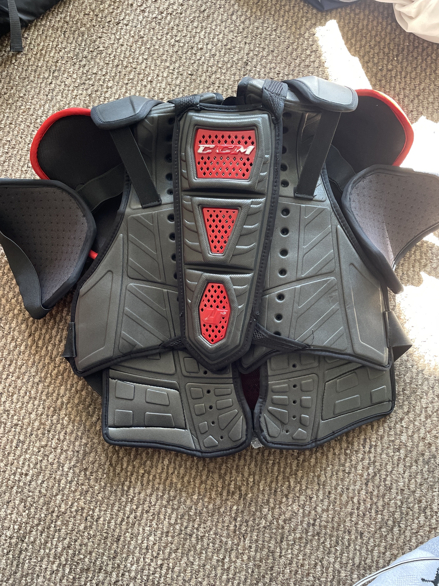 Ccm Vector Plus Shin Pads | SidelineSwap