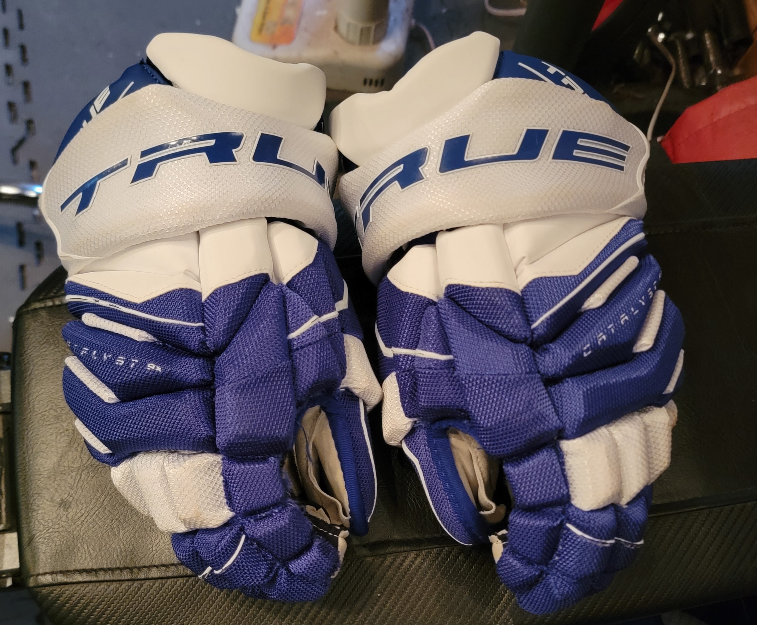 Used True Catalyst 9X Gloves 14 Used True Catalyst 9X Gloves 14