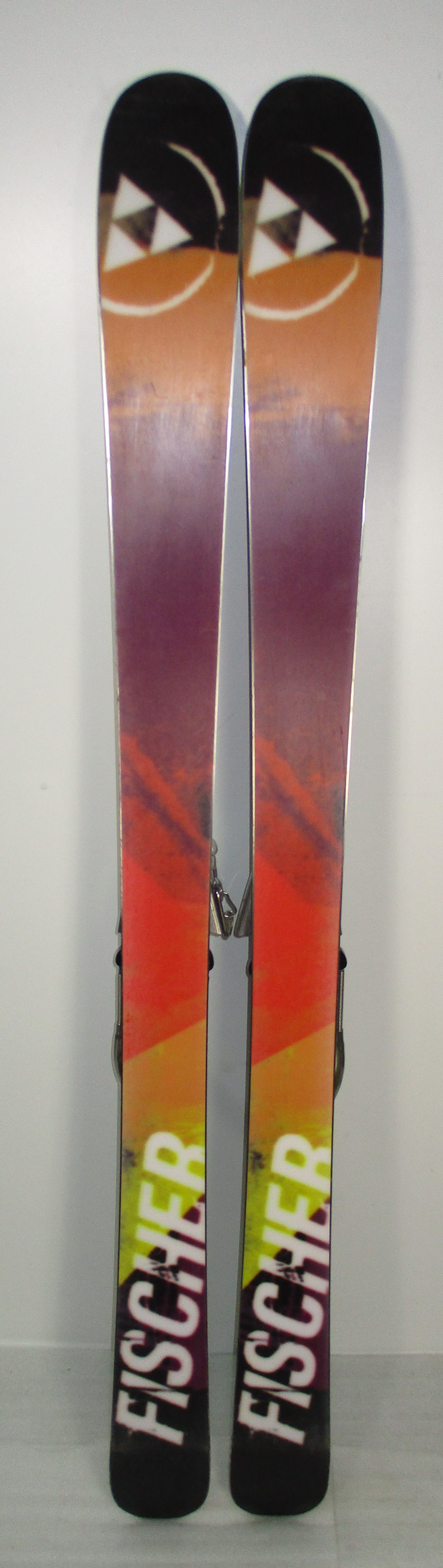 Used Fischer Renegade 152cm Skis With 22 Designs Telemark Bindings