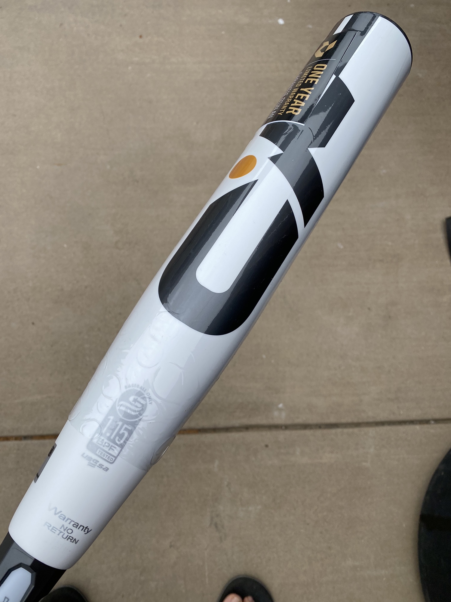 DeMarini CF Baseball Bat (32” 5, 27oz) Hot bat, Travel bat, USSSA bat