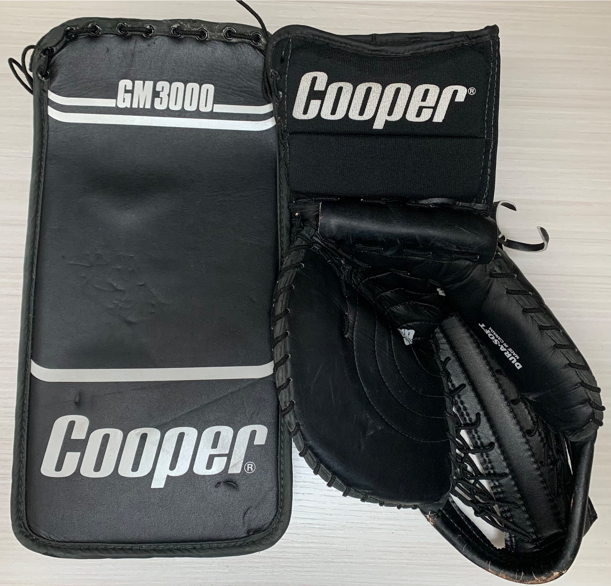 COOPER Goalie Made In Canada GM3000 & GM6 Blocker And Trapper / Catcher