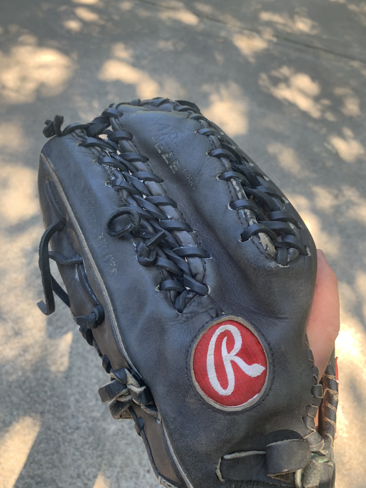 Outfield 12" Heart of the Hide Trapeze Baseball Glove SidelineSwap