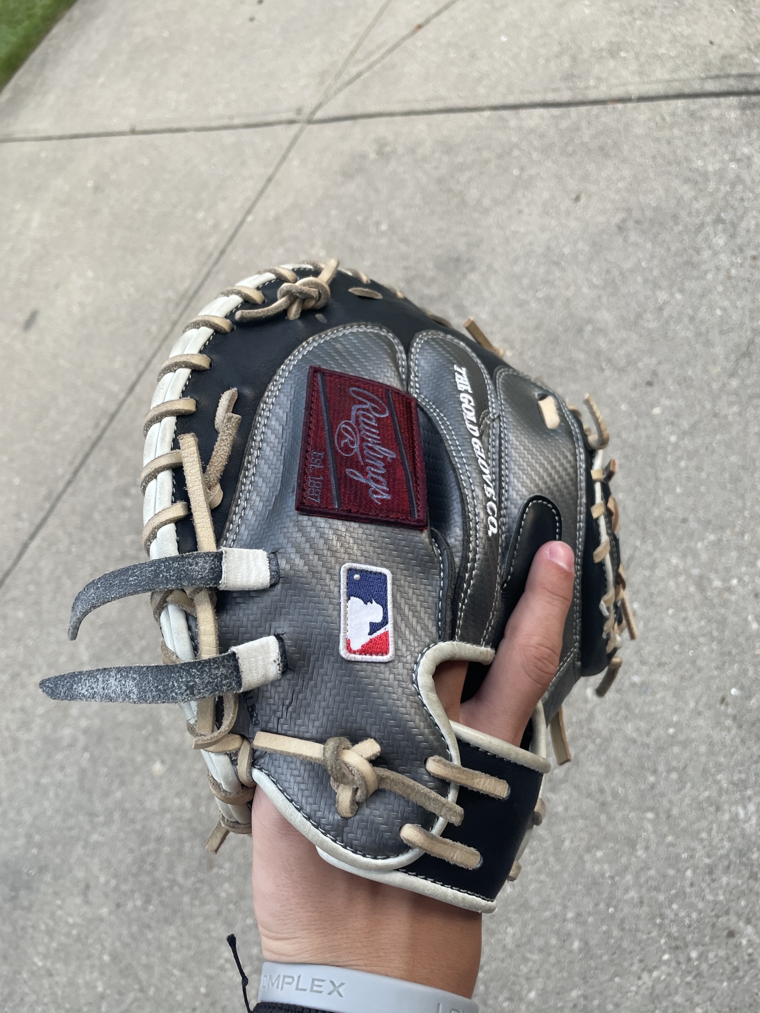 Rawlings HOH catchers mitt 34’’ SidelineSwap