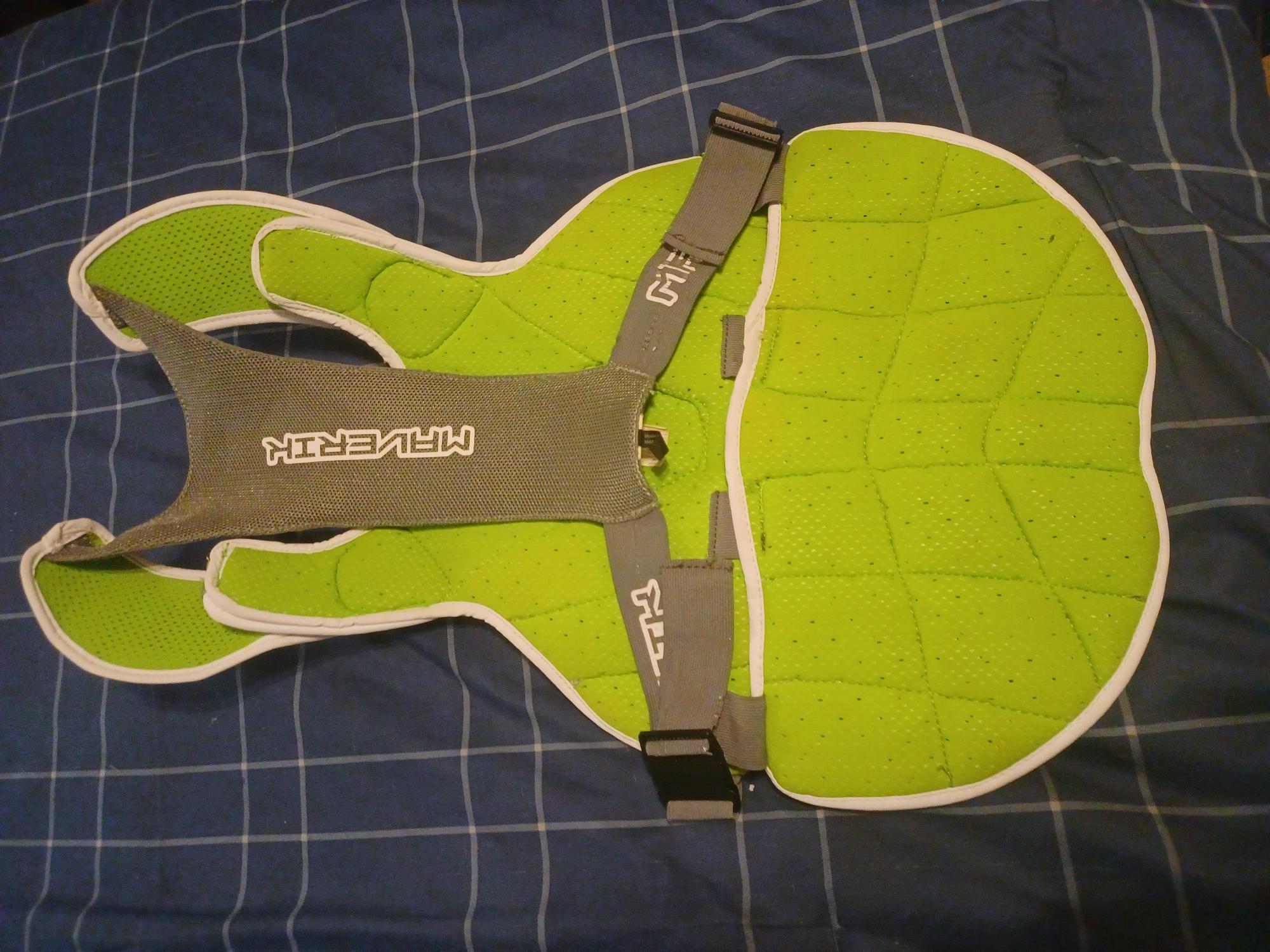 Used L/XL Maverik Max EKG Chest Protector SidelineSwap