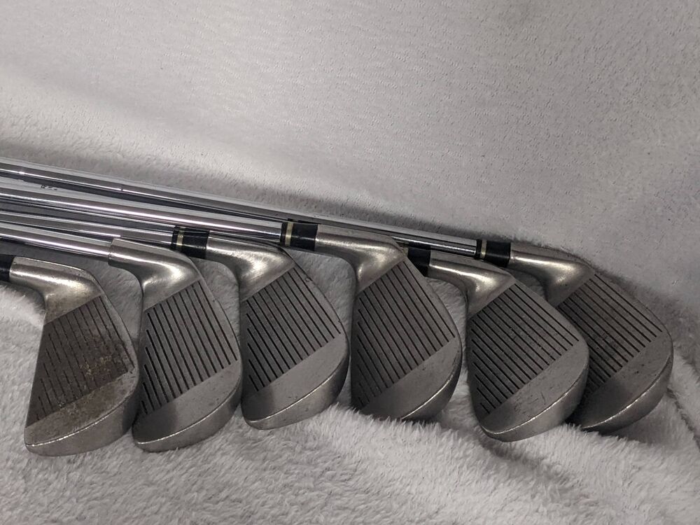 Head Dynamic Gold Golf Clubs Premise Right Hand Set Irons Size 6 Clubs