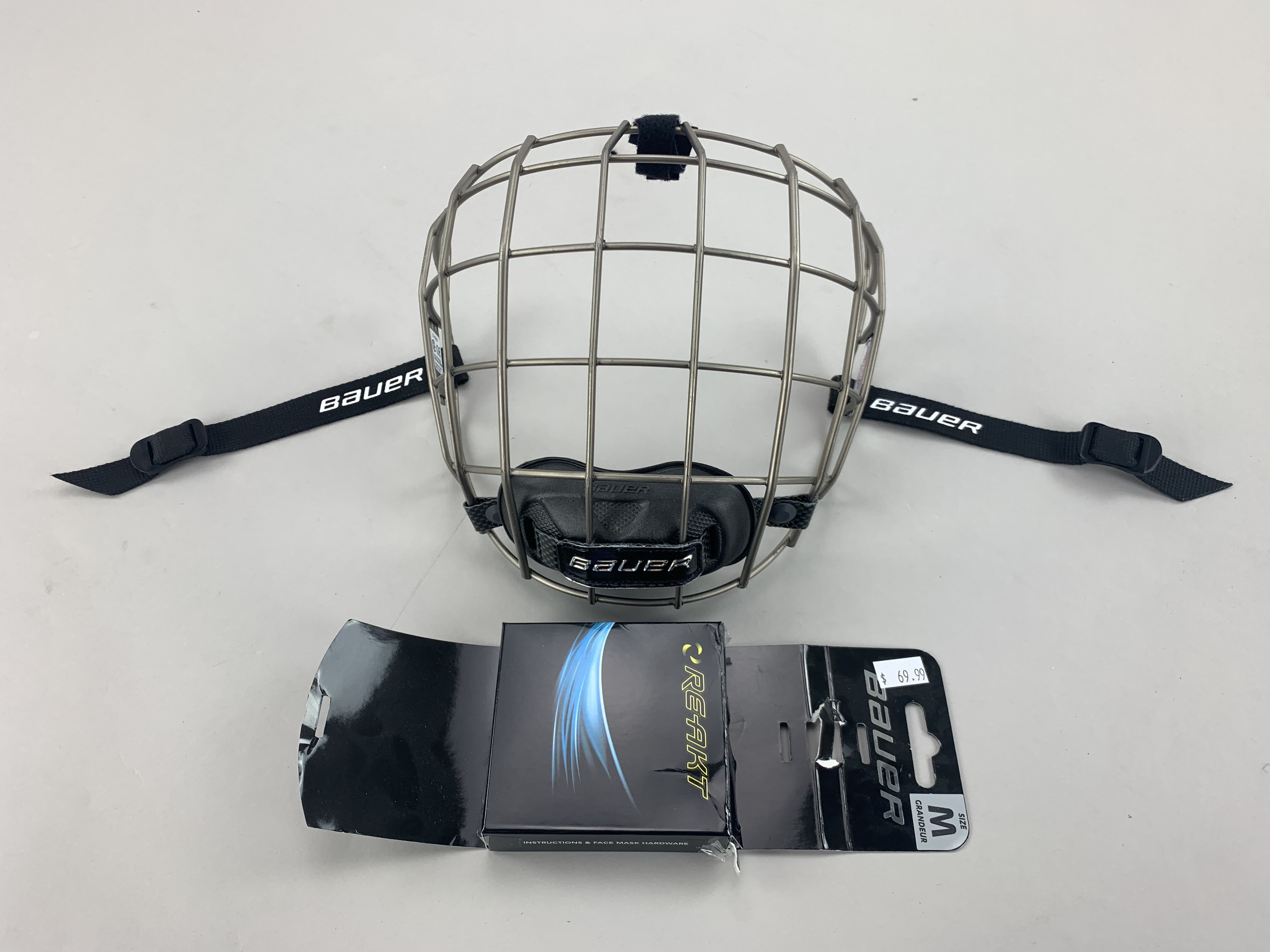New Medium Bauer ReAkt Full Cage Titanium SidelineSwap