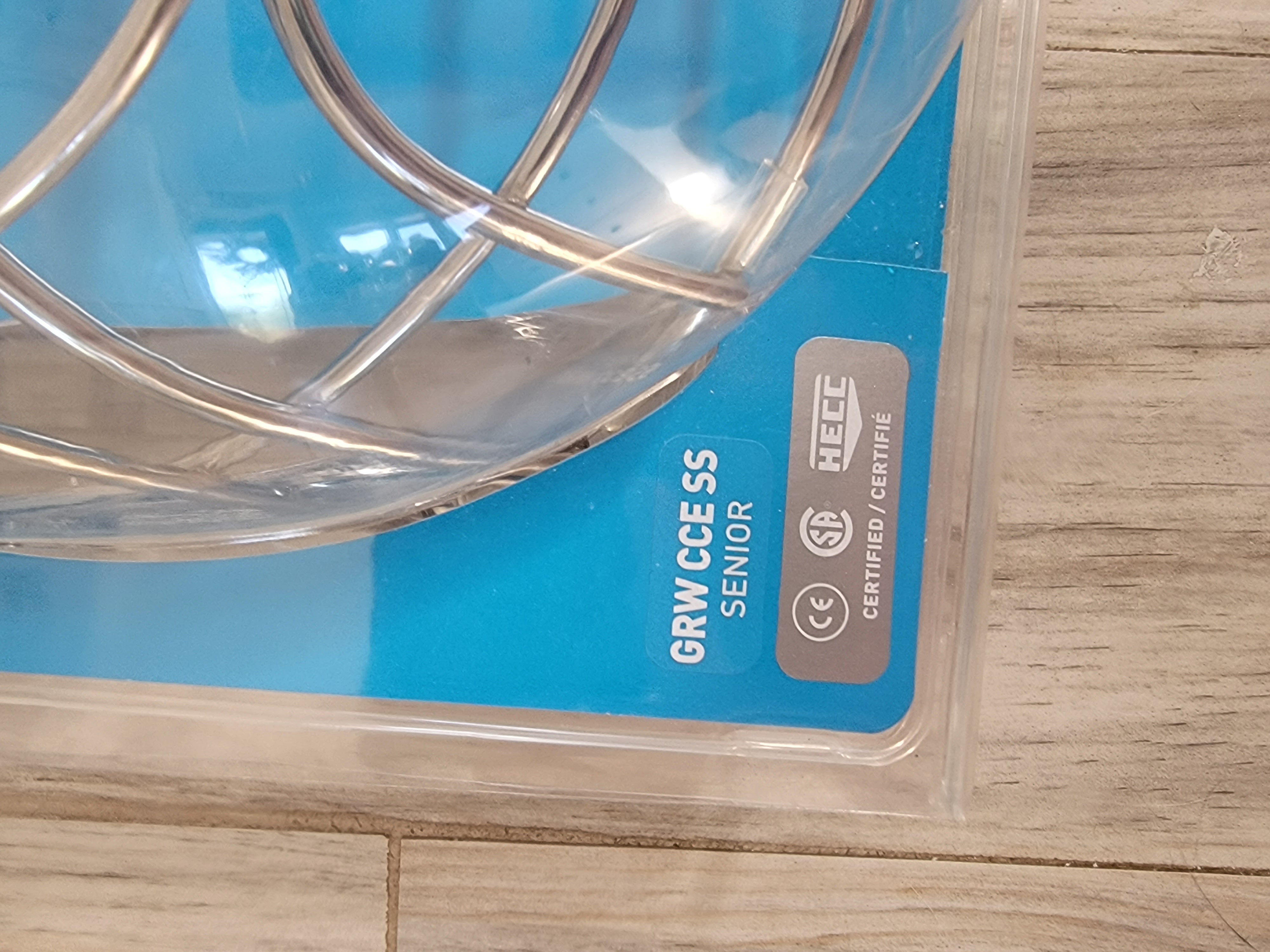 Senior New Bauer Profile 960 Certified Cat Eye cage SidelineSwap