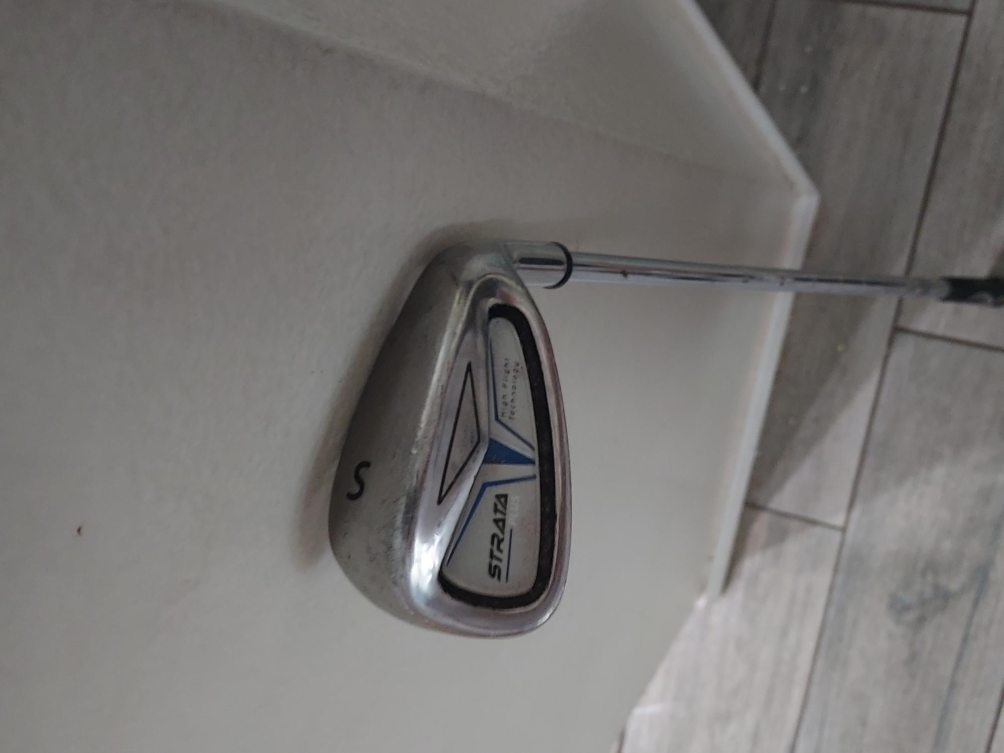 Junior Used Right Handed strata plus sand Wedge Wedge Flex 60 Degree Graphite/Steel Shaft