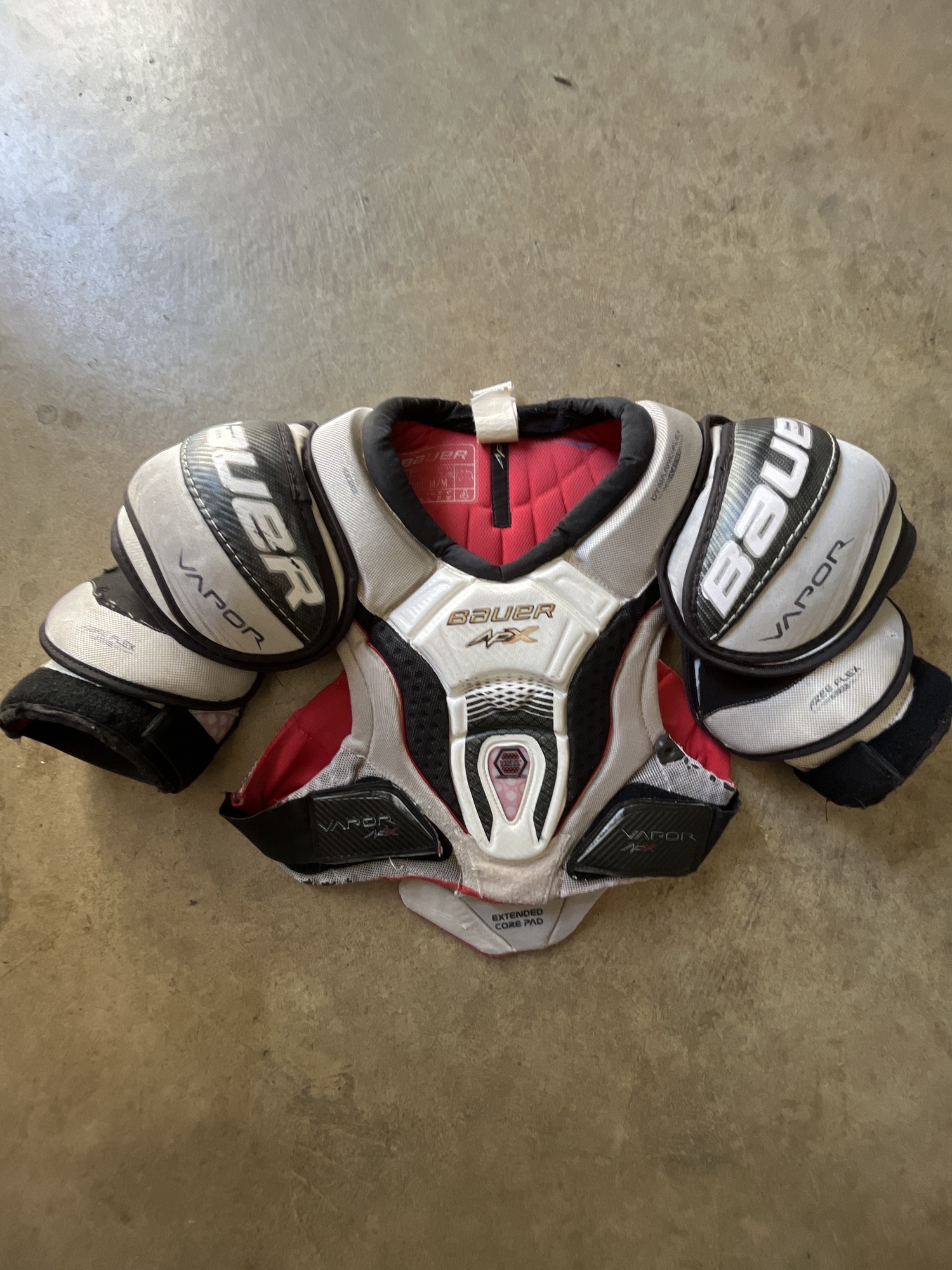 Senior Medium Bauer Pro Stock Vapor APX Shoulder Pads SidelineSwap