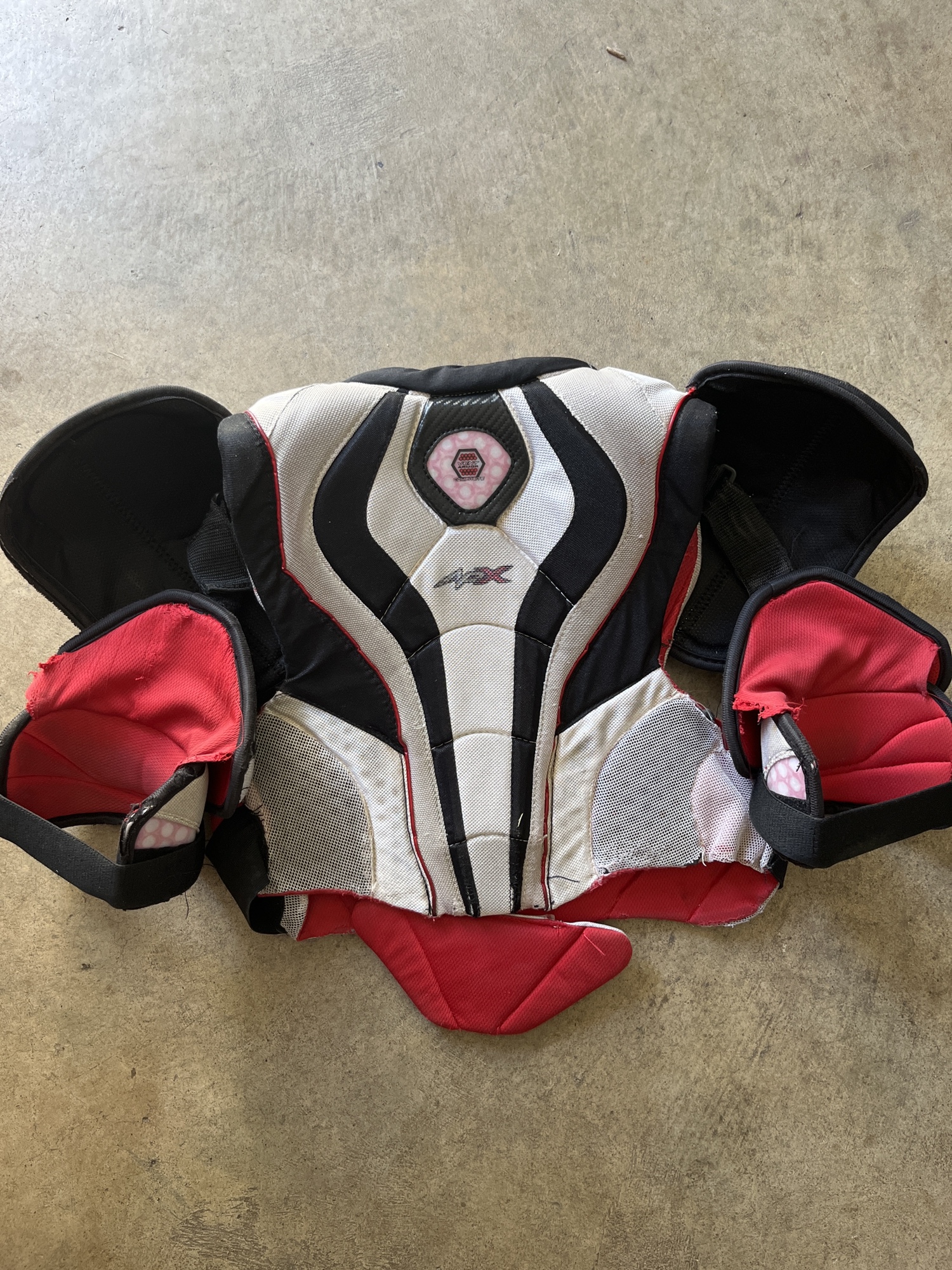 Senior Medium Bauer Pro Stock Vapor APX Shoulder Pads SidelineSwap