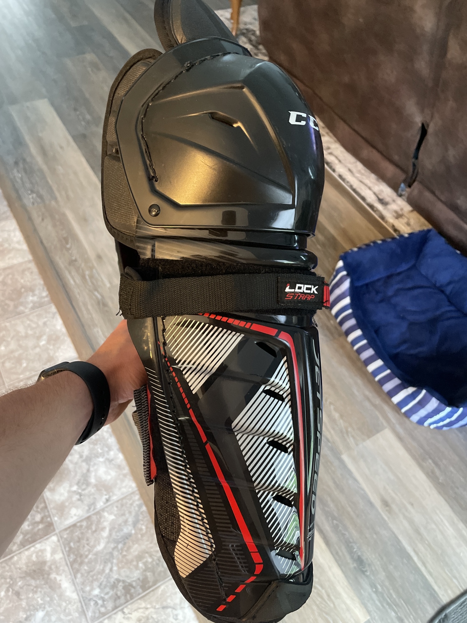 CCM Pro Stock JetSpeed FT1 Shin Pads SidelineSwap