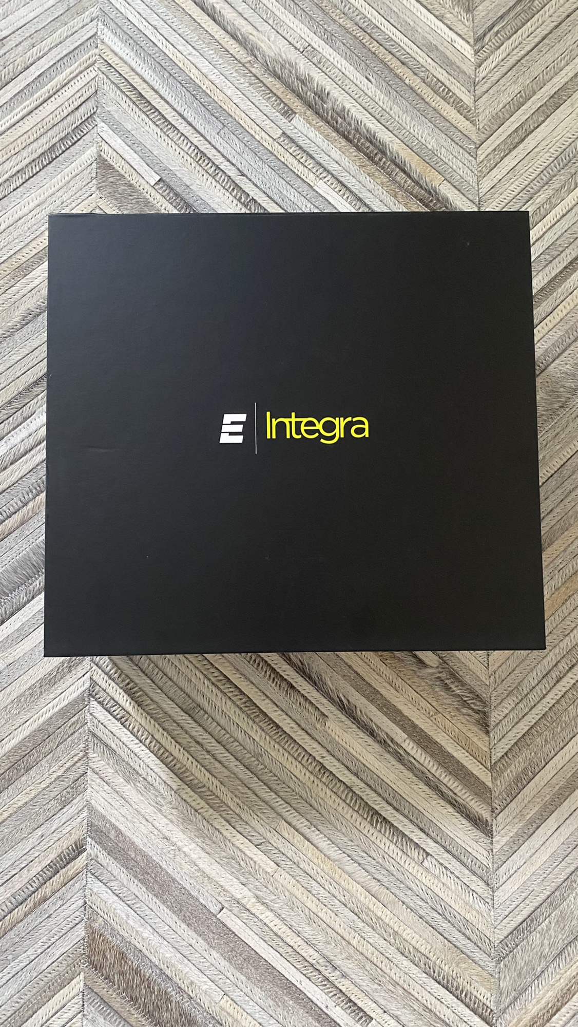 Brand New Large Epoch Integra Elbow Pads SidelineSwap