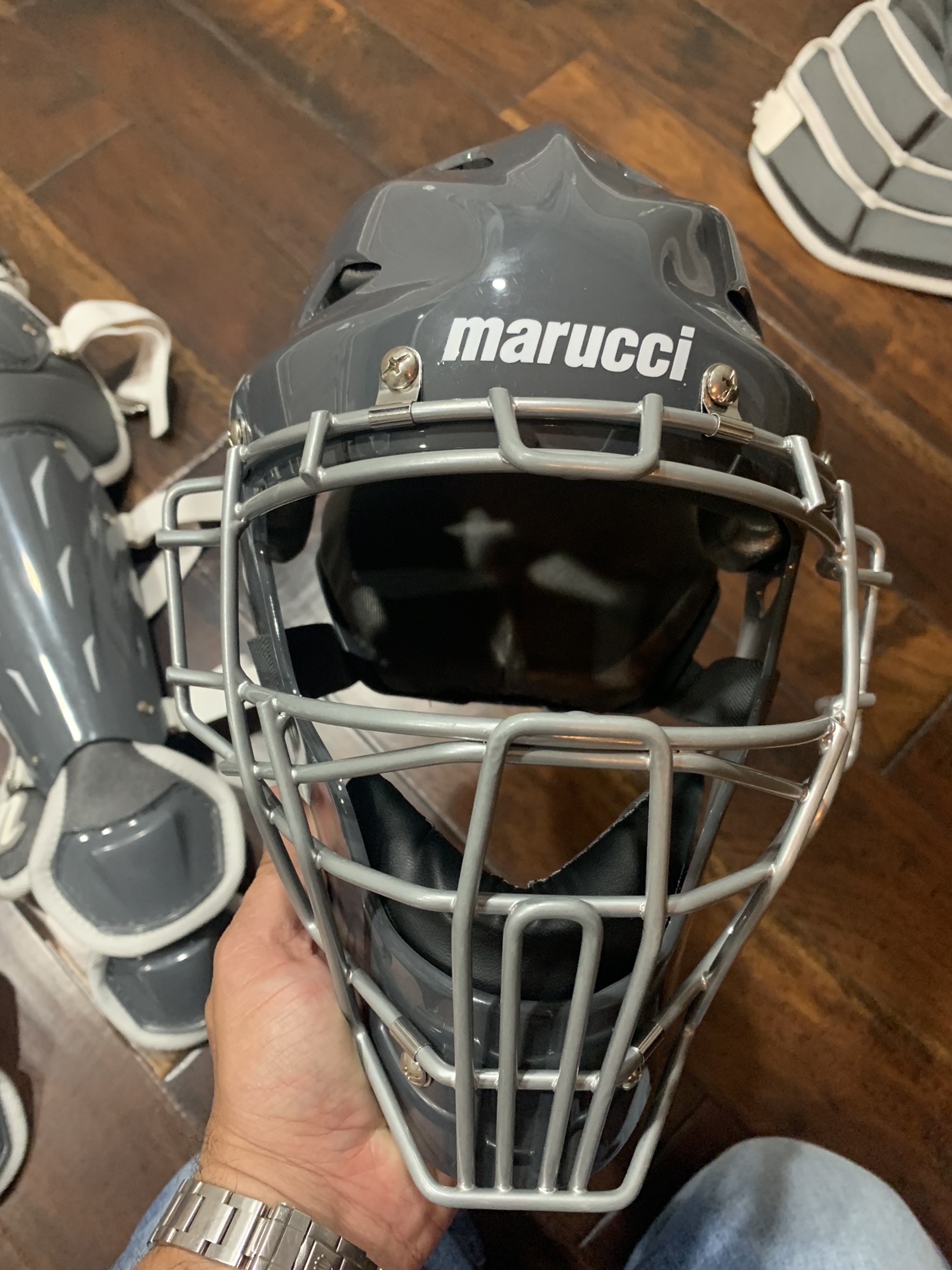 Marucci Catching Gear Complete Set SidelineSwap