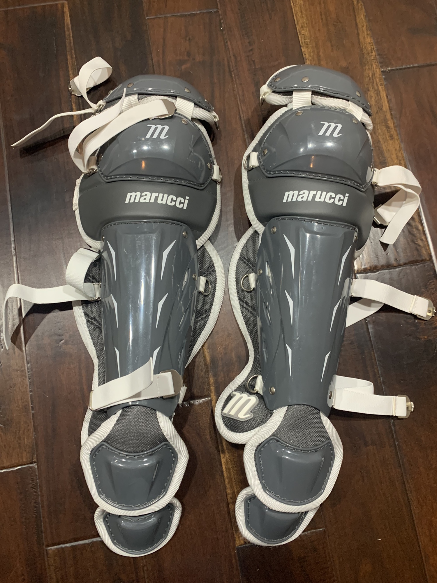 Marucci Catching Gear Complete Set SidelineSwap